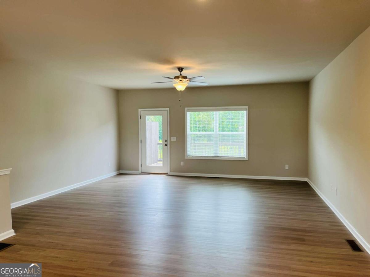36 Cobalt Lane Property Photo 12