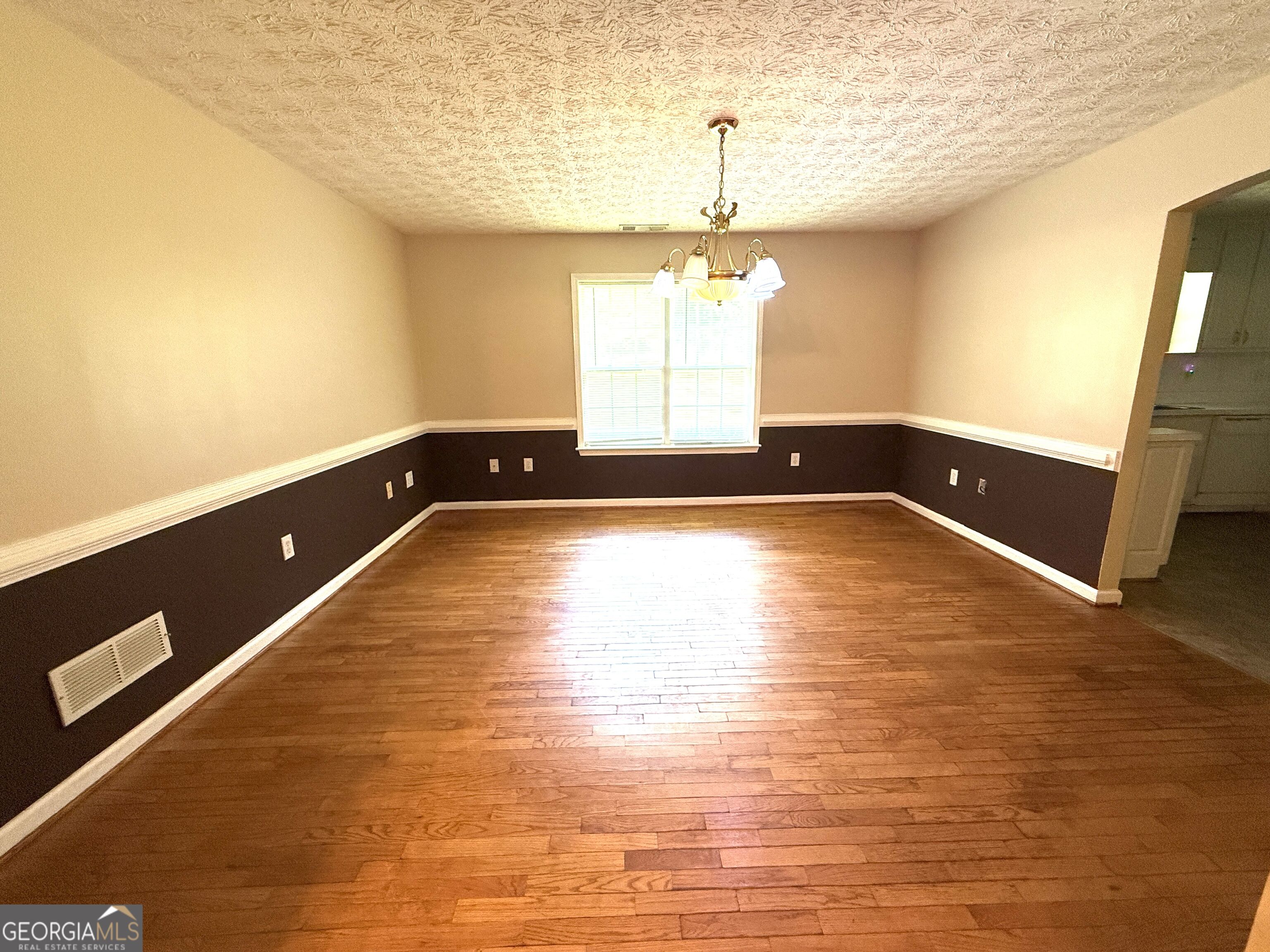 25 Brookstone Court Property Photo 3