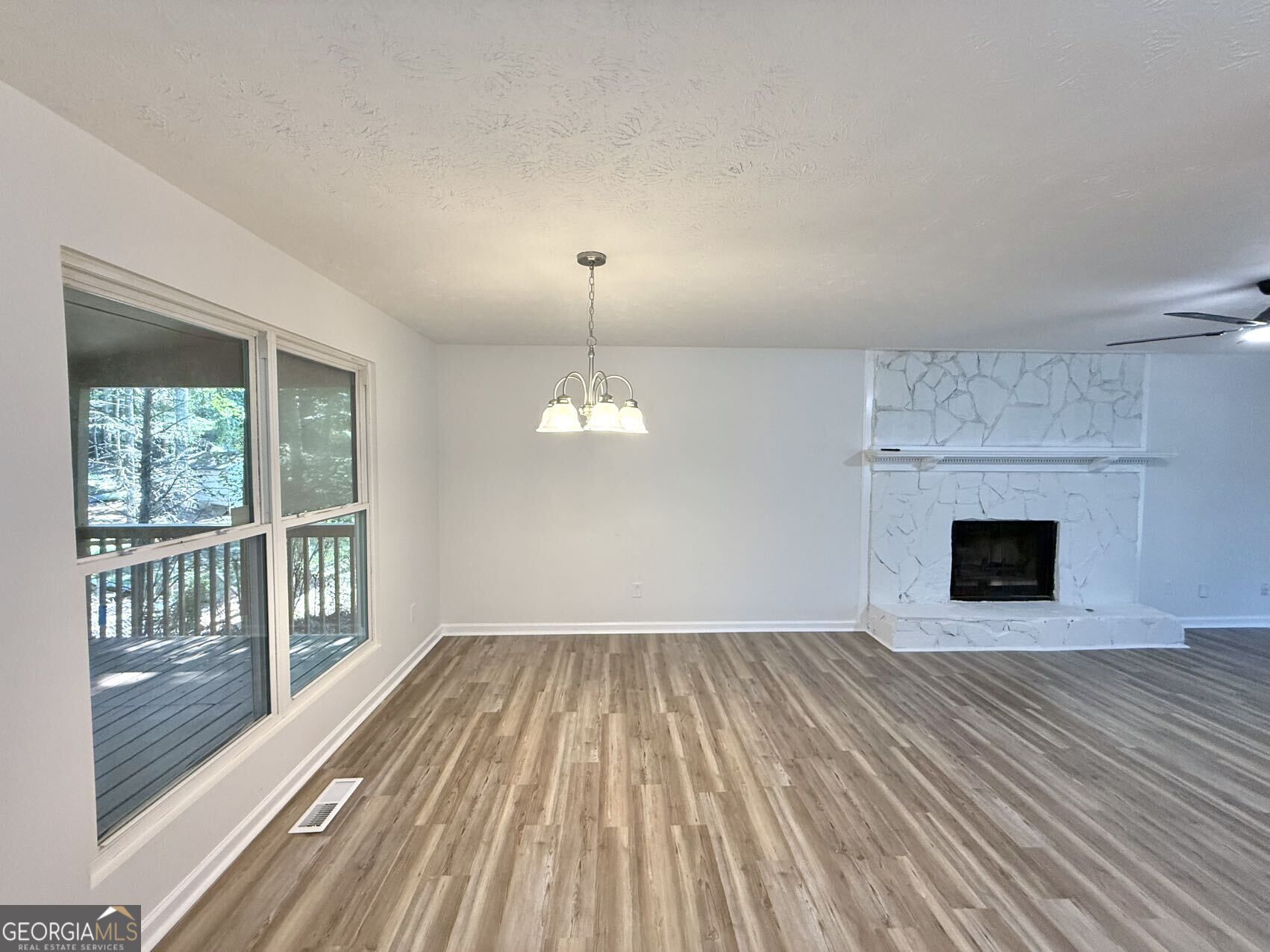 3570 Brenda Court Property Photo 6