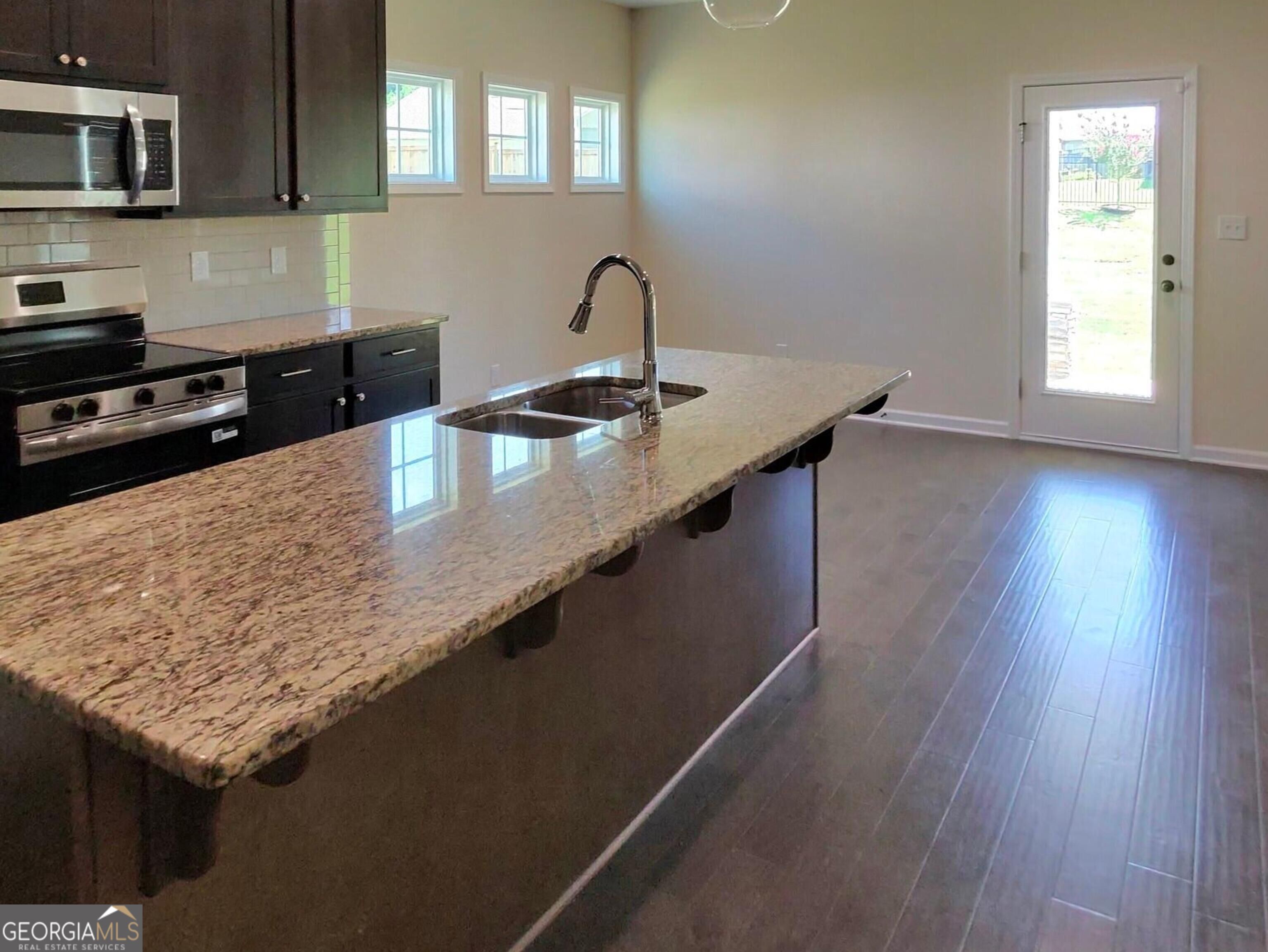 283 Trellis Walk Property Photo 5