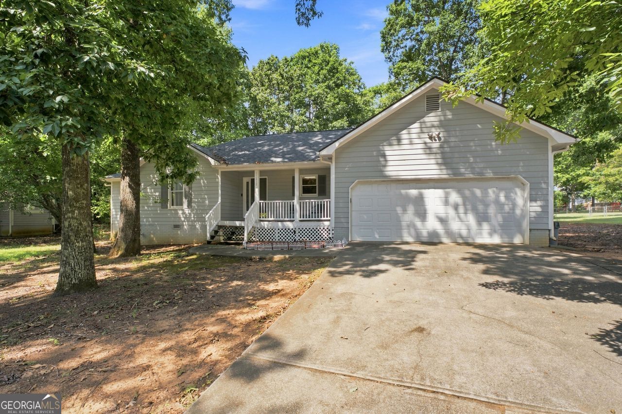 11212 Hemlock Road Property Photo 1