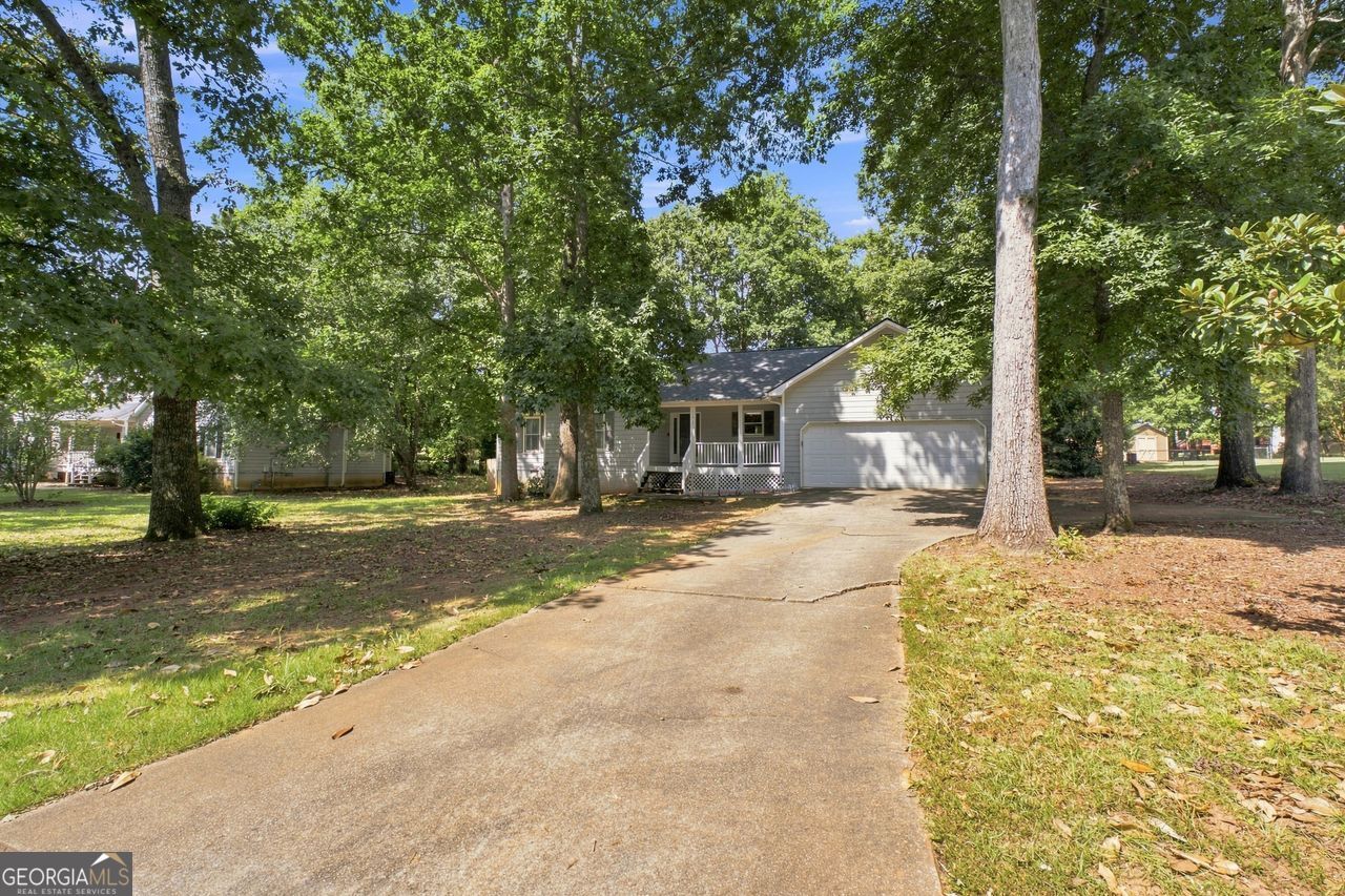 11212 Hemlock Road Property Photo 4