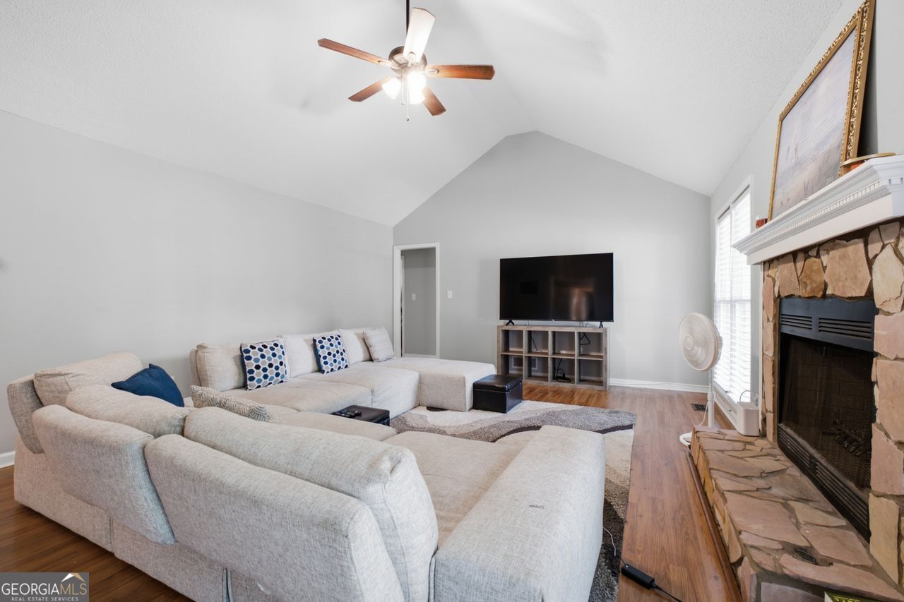 11212 Hemlock Road Property Photo 10