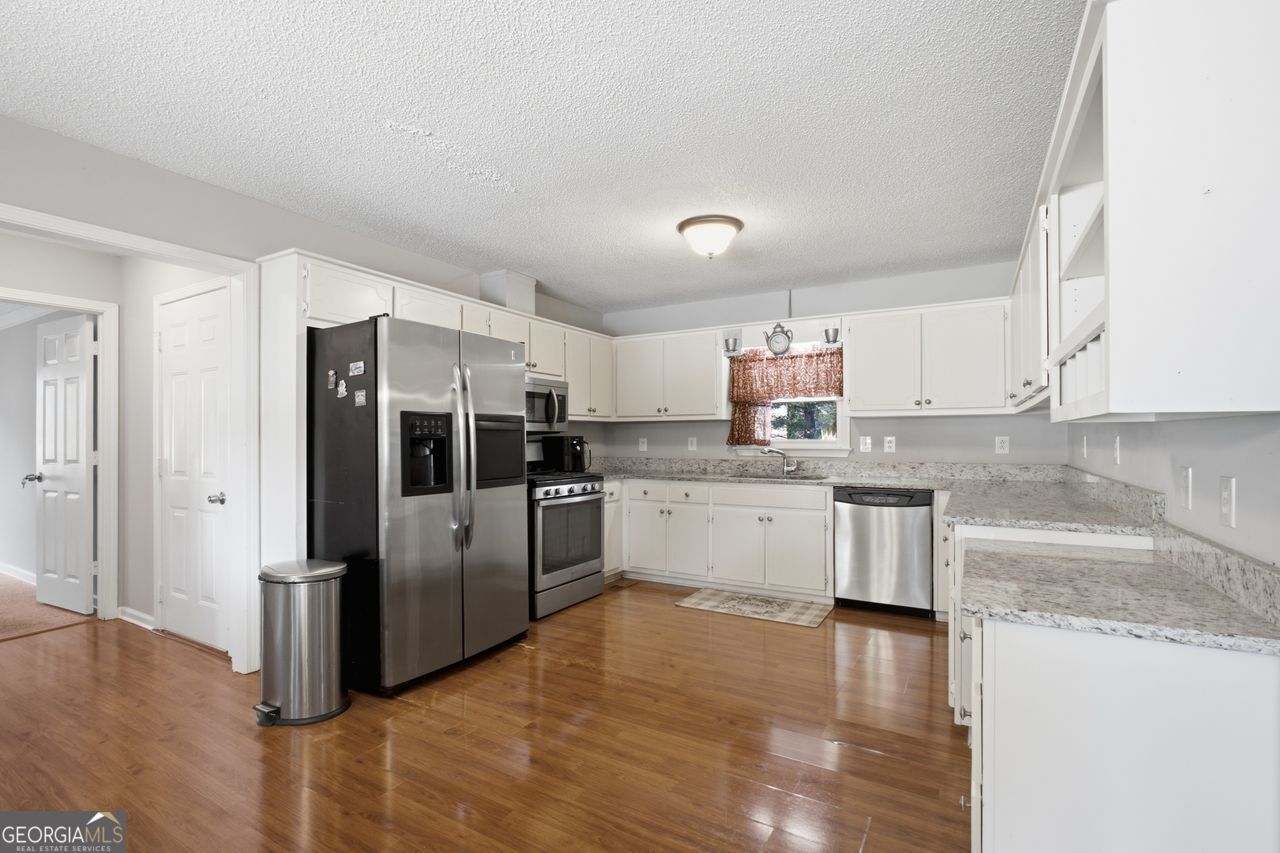 11212 Hemlock Road Property Photo 13