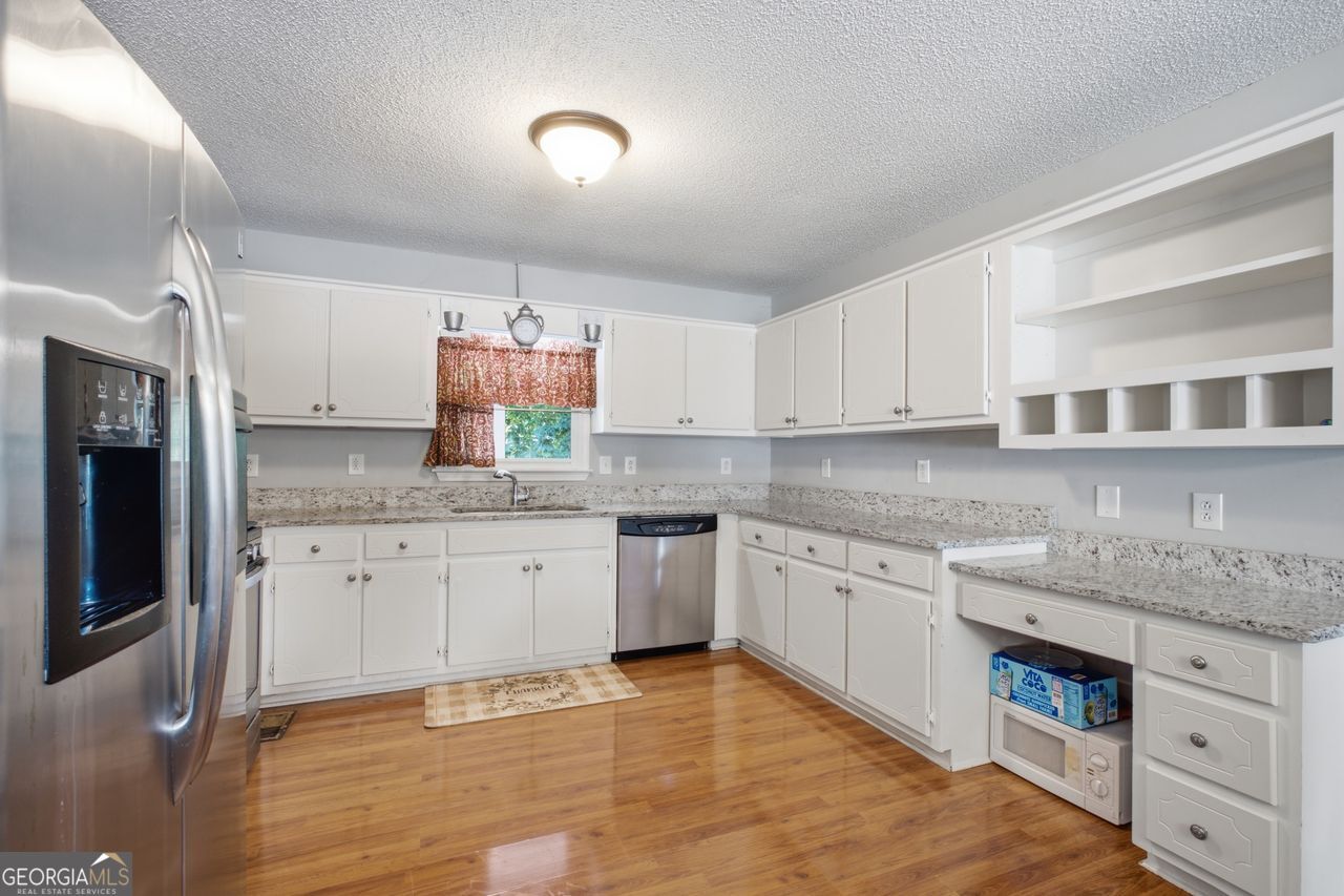 11212 Hemlock Road Property Photo 14