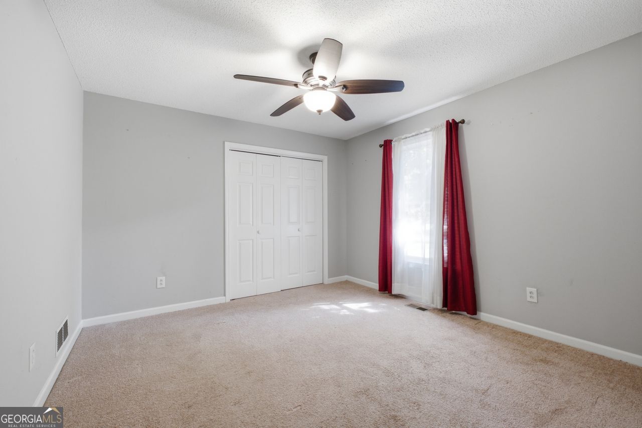 11212 Hemlock Road Property Photo 16