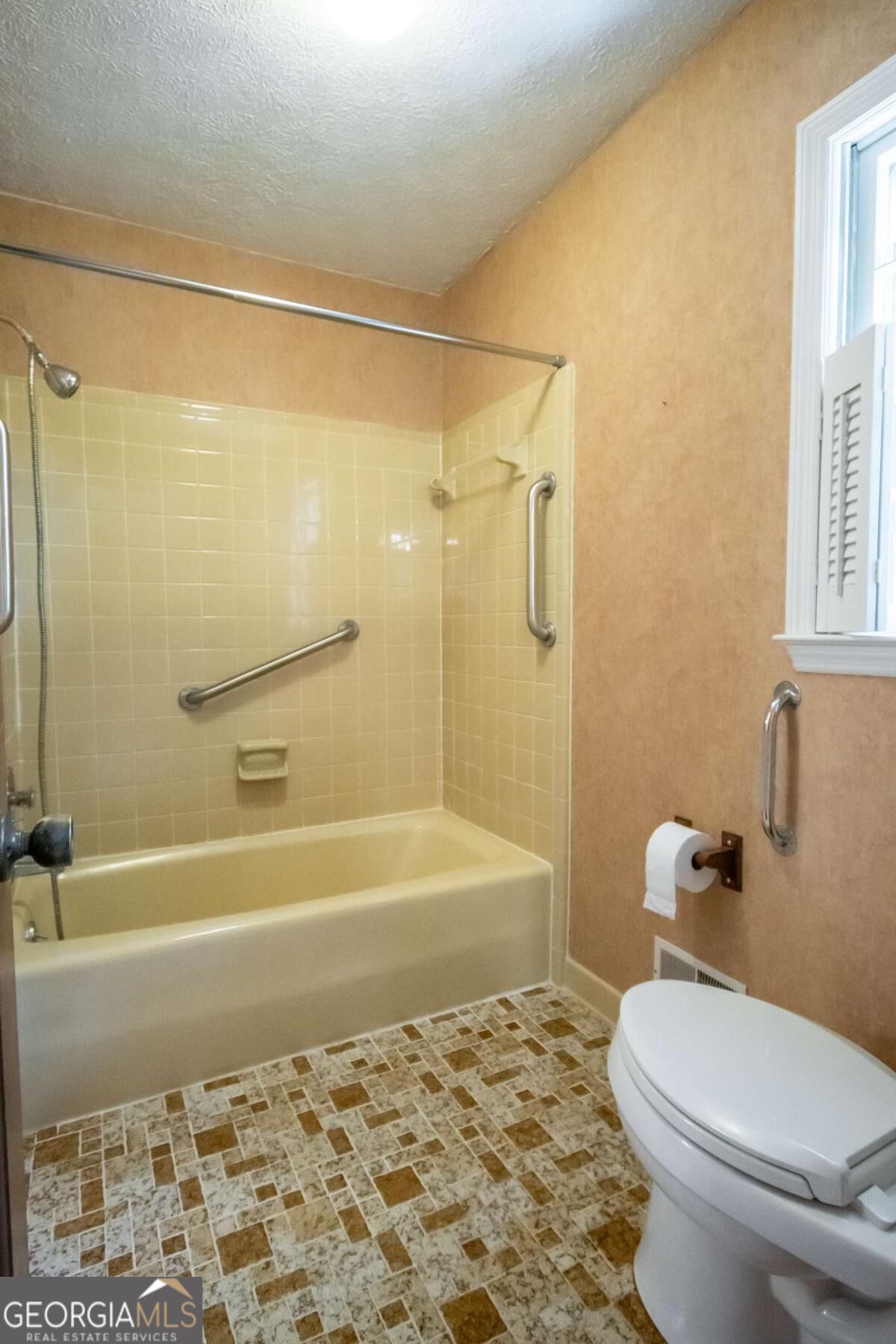 135 Old Fort Road Property Photo 47