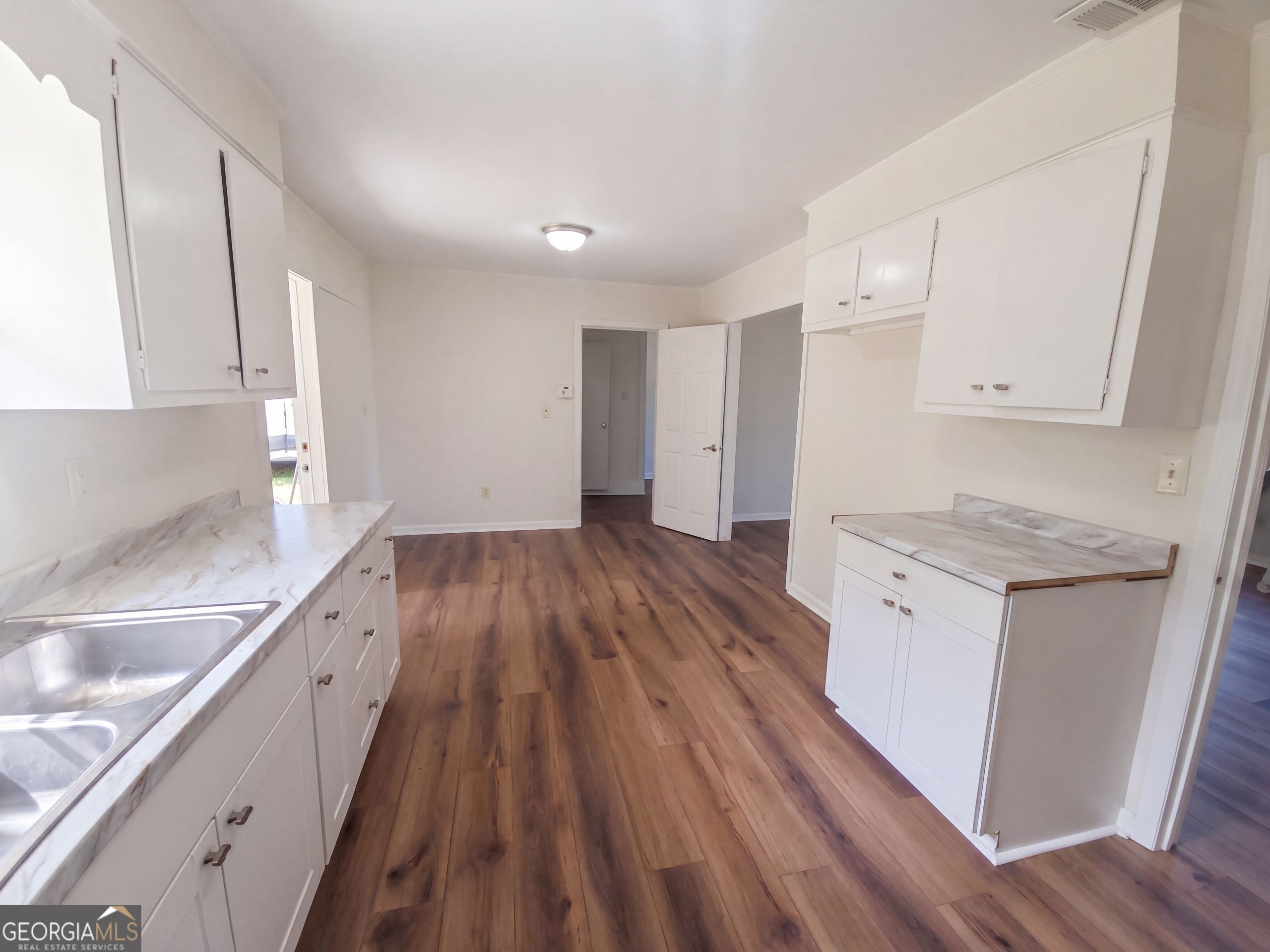 1812 Empress Avenue Property Photo 13
