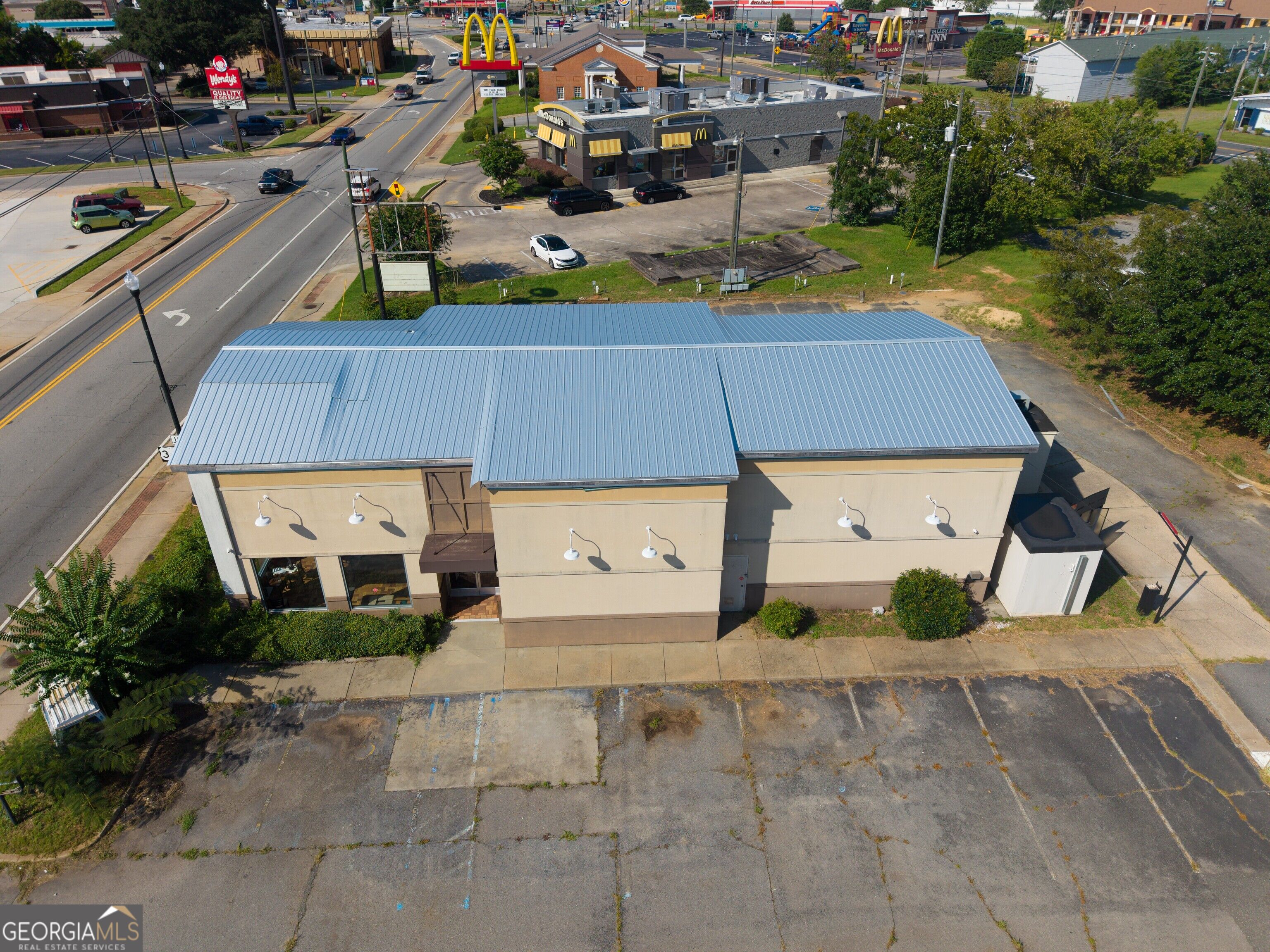 210 N Camellia Boulevard Property Photo 4