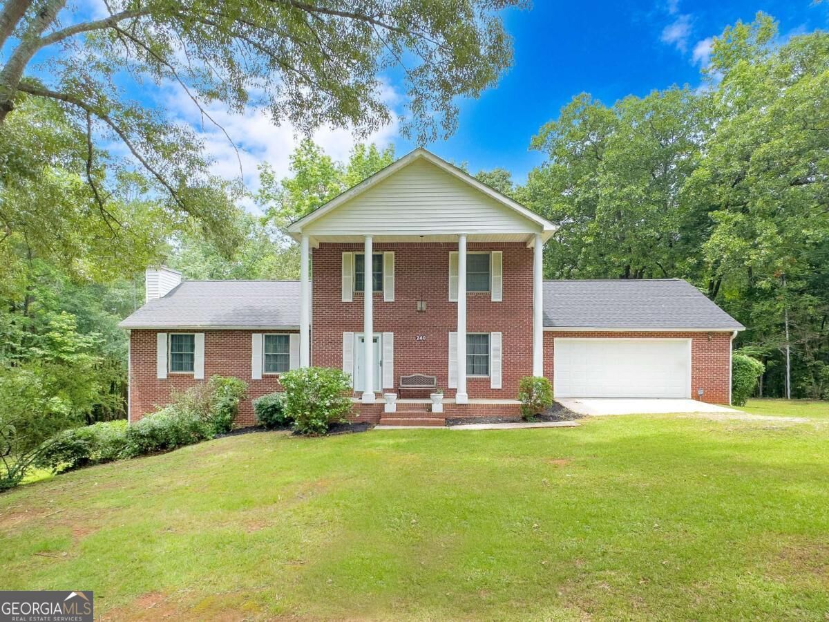 240 Riverview Road Property Photo 1