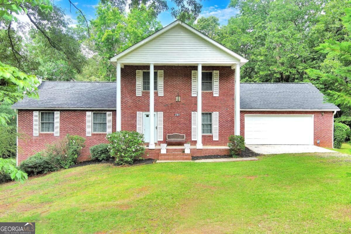 240 Riverview Road Property Photo 2
