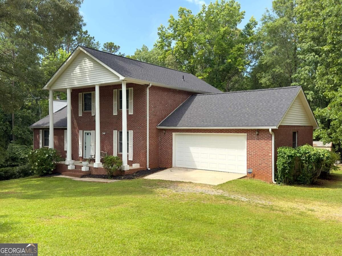 240 Riverview Road Property Photo 3