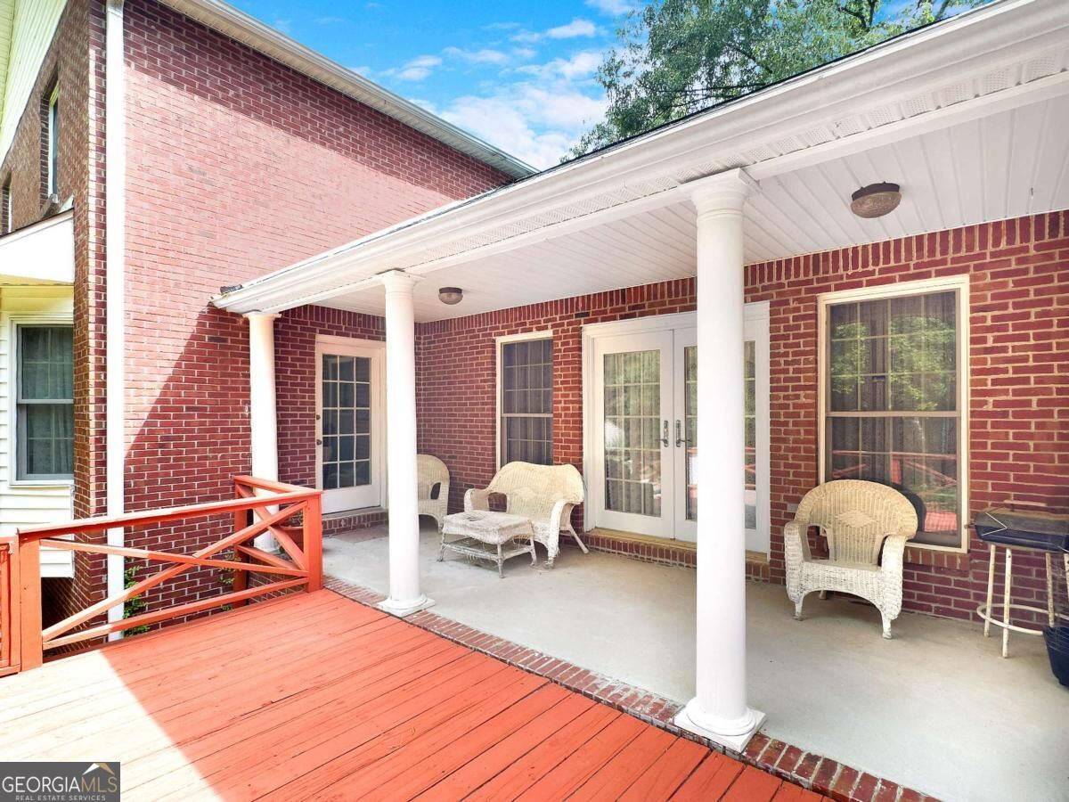 240 Riverview Road Property Photo 7