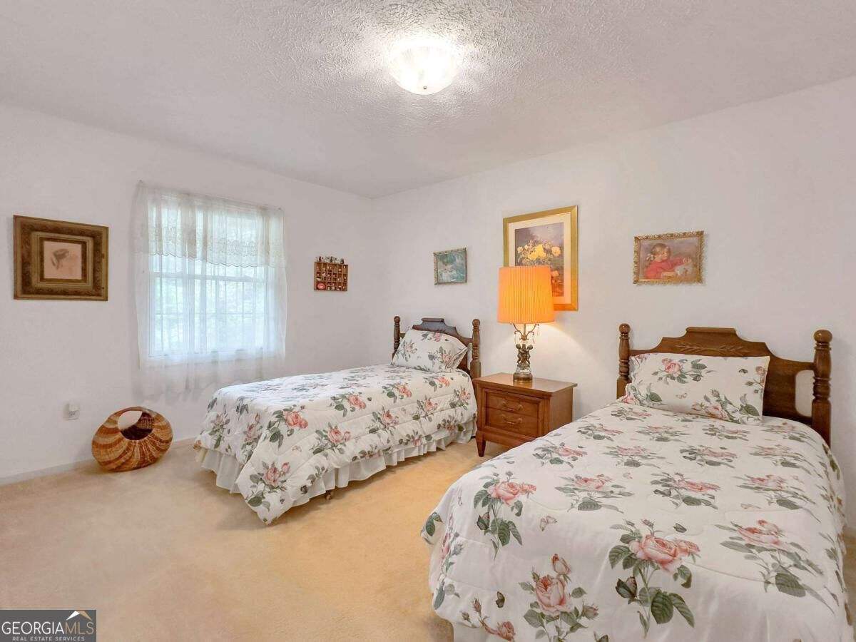 240 Riverview Road Property Photo 40
