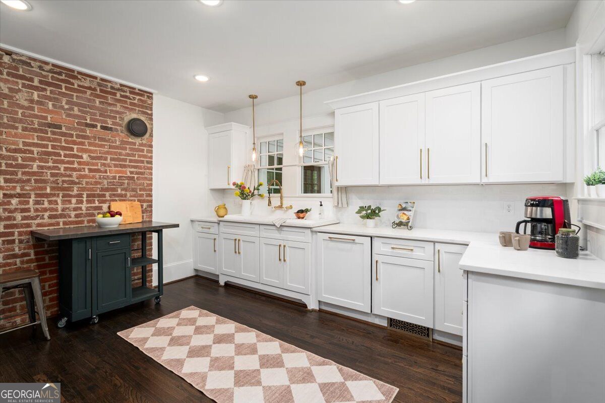 6104 Floyd Street Ne Property Photo 17