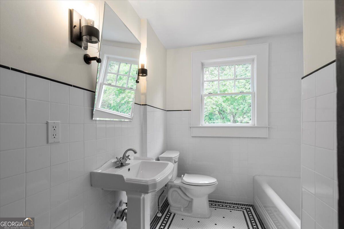 6104 Floyd Street Ne Property Photo 21