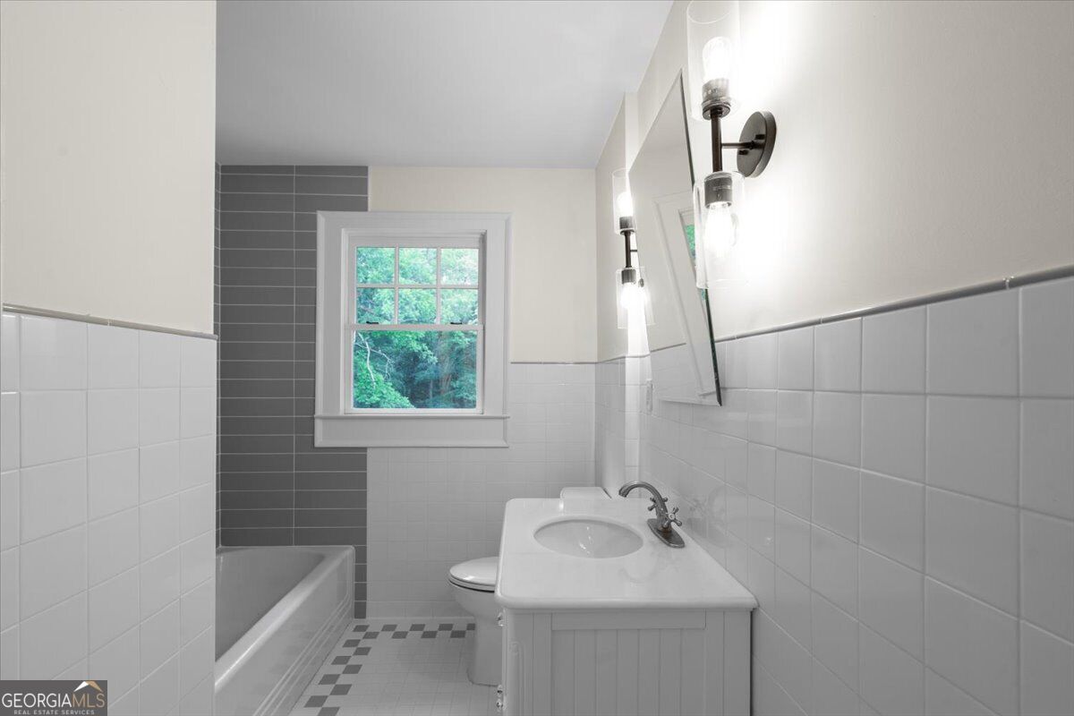6104 Floyd Street Ne Property Photo 25
