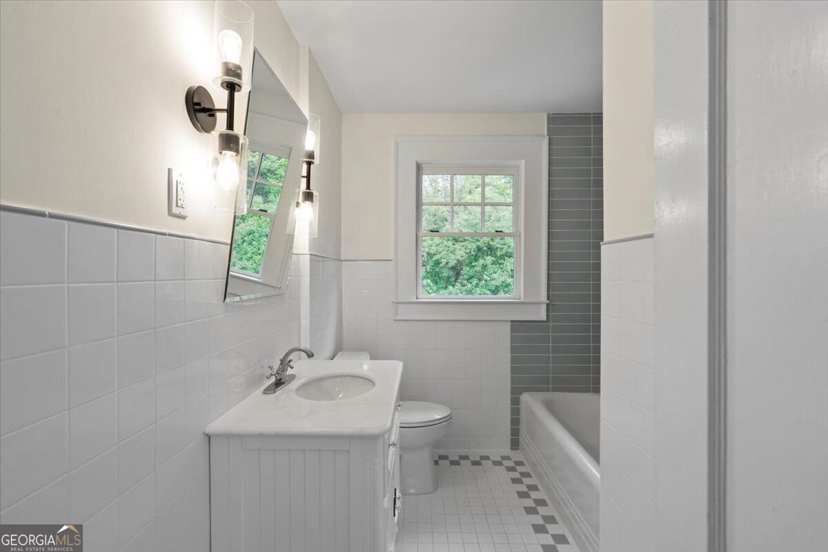 6104 Floyd Street Ne Property Photo 30