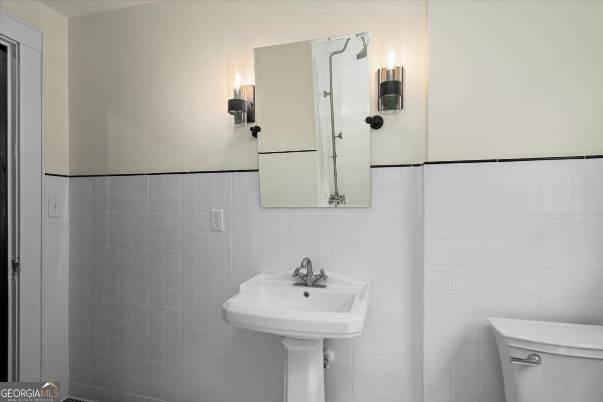 6104 Floyd Street Ne Property Photo 34