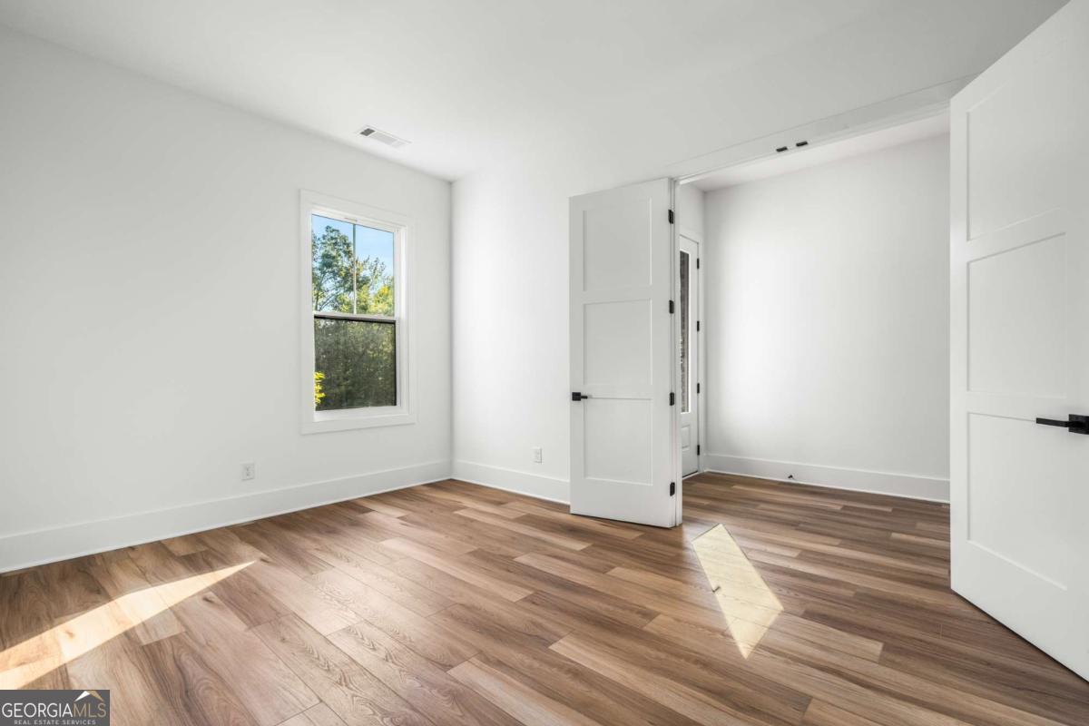 7252 Creekside Way Property Photo 28