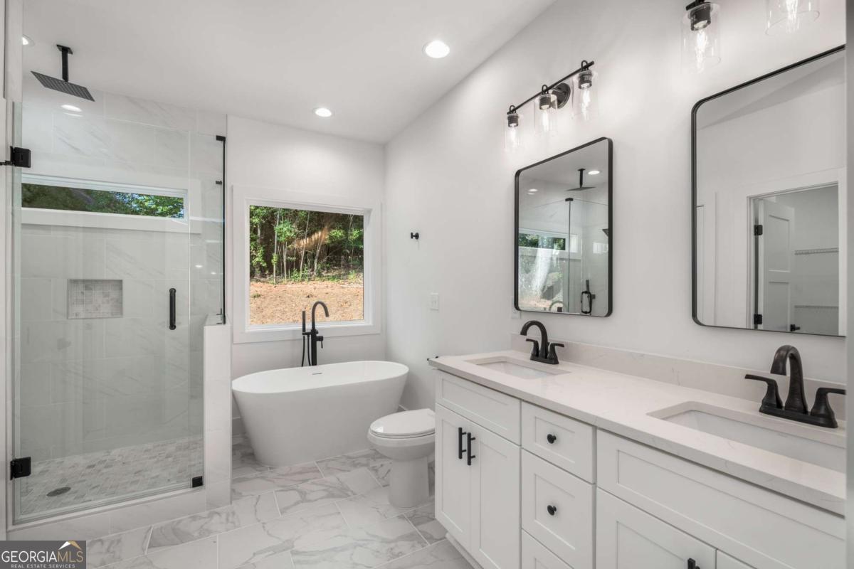 7252 Creekside Way Property Photo 33