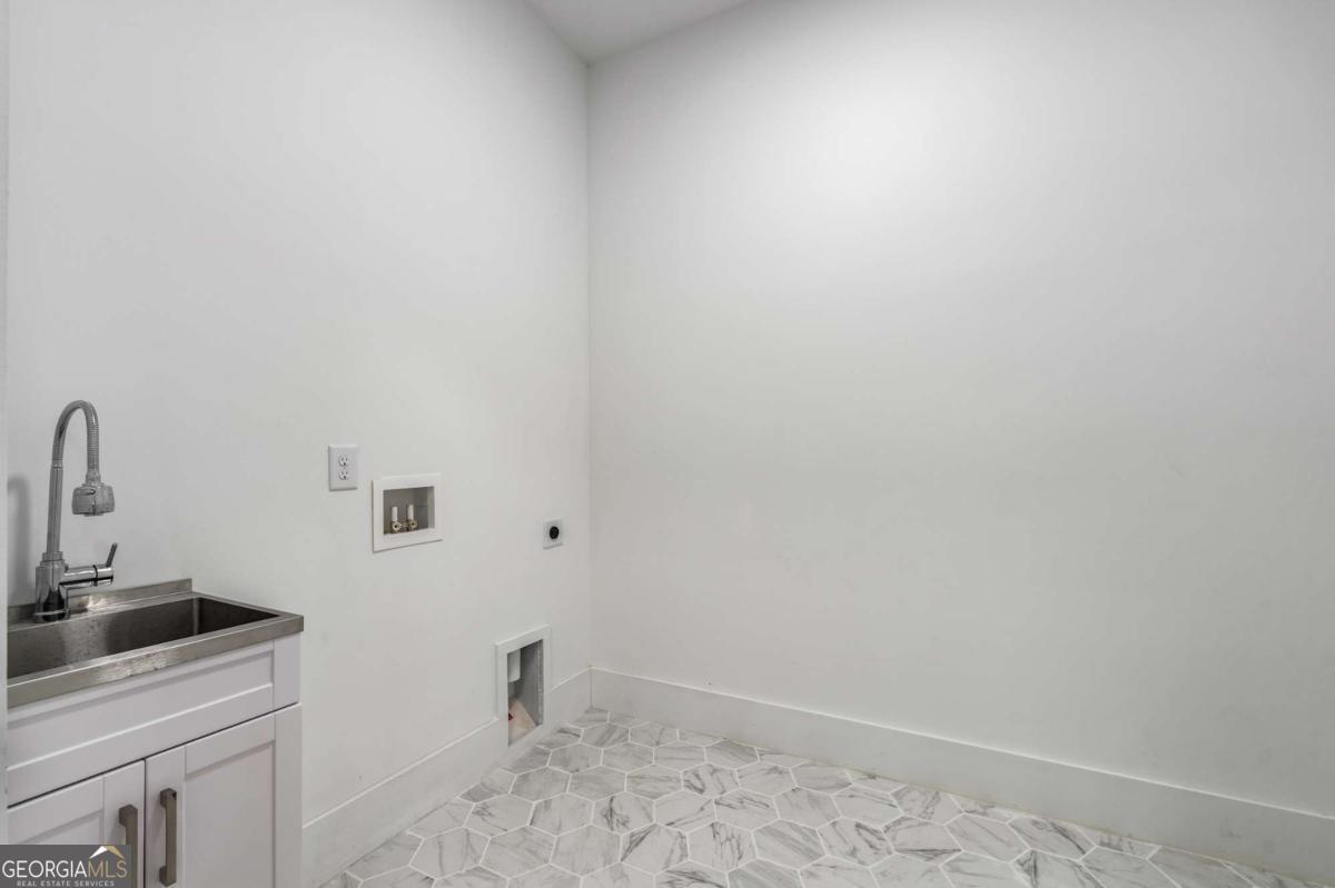 7252 Creekside Way Property Photo 35