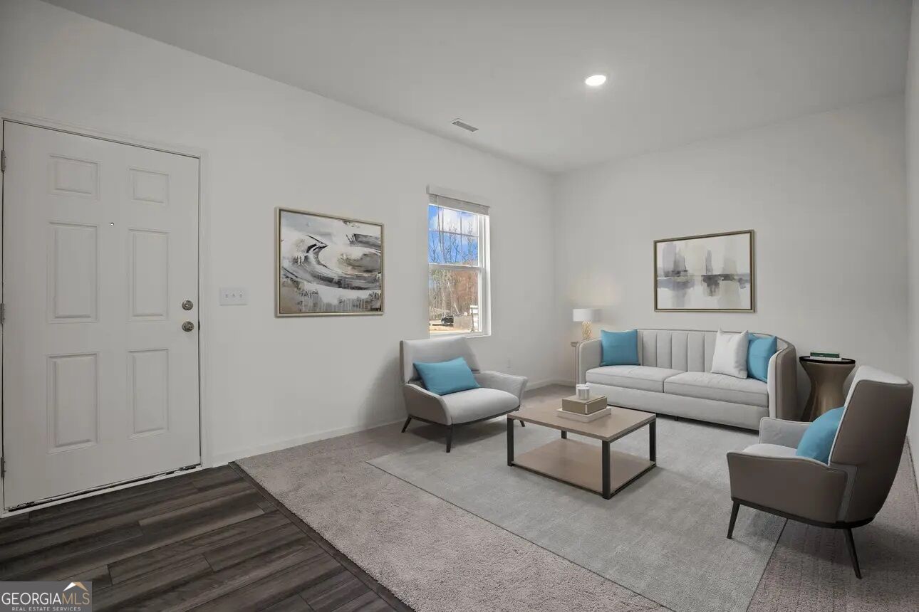 417 Silverton Drive Property Photo 2