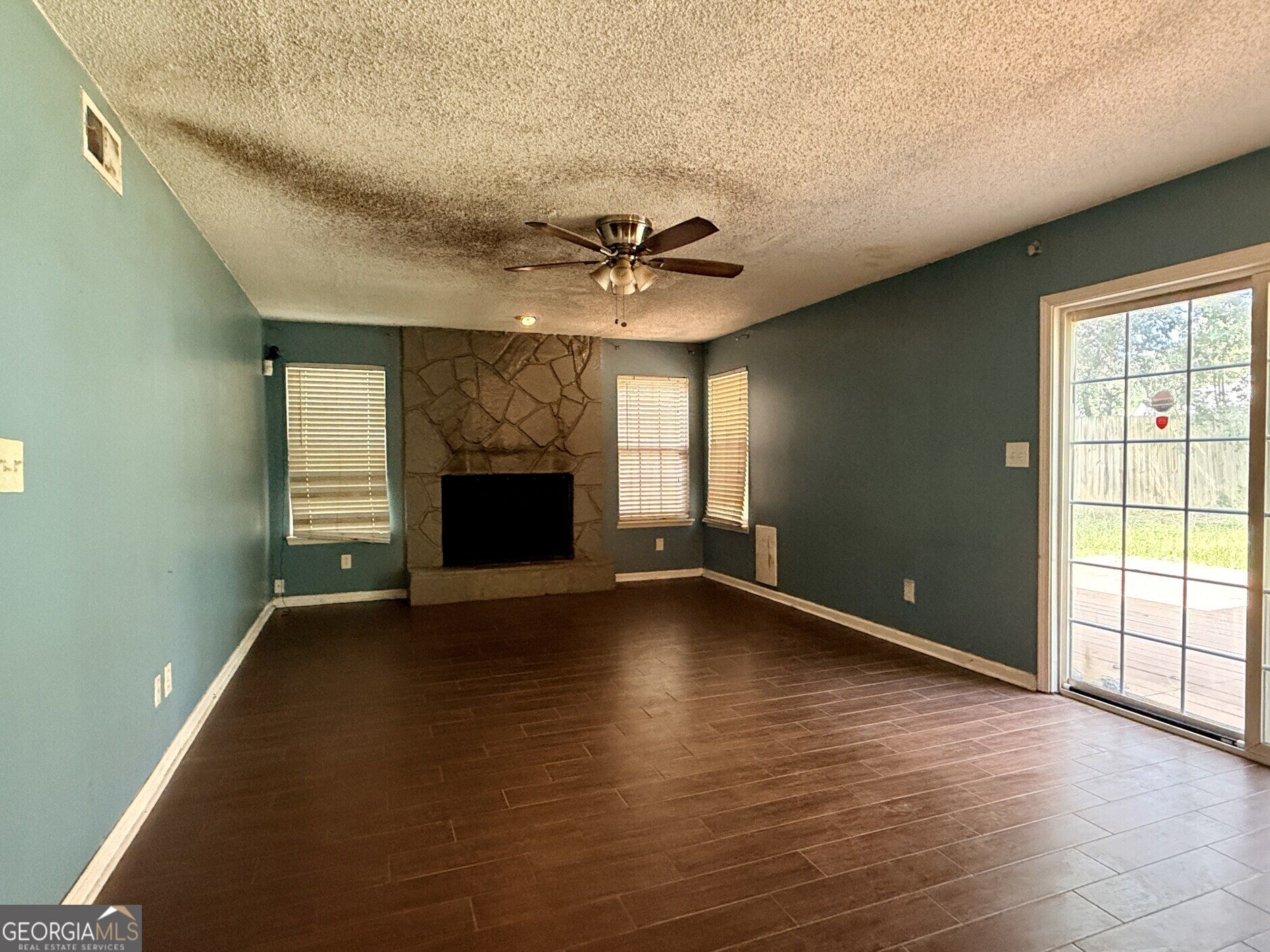 844 Chapman Circle Property Photo 6