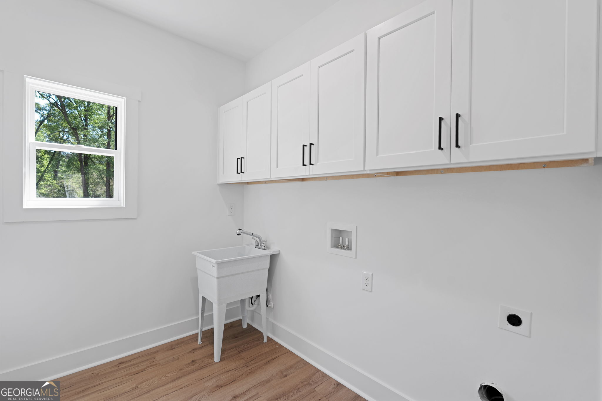 5173 Martin Street Se Property Photo 23