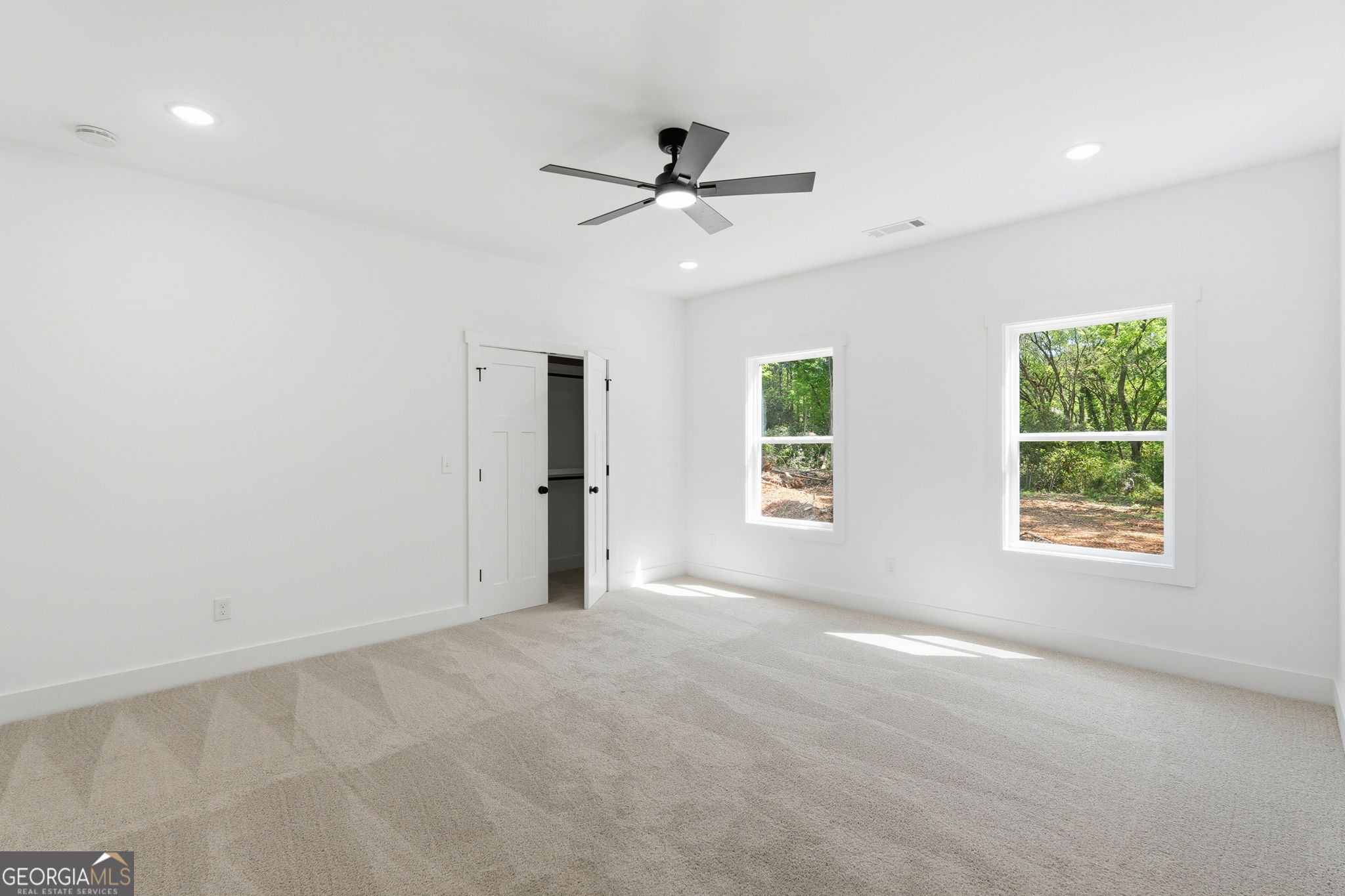 5173 Martin Street Se Property Photo 24