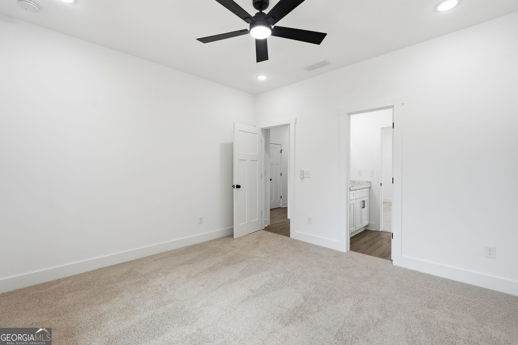 5173 Martin Street Se Property Photo 28