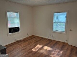 720 Baker Street Property Photo 5