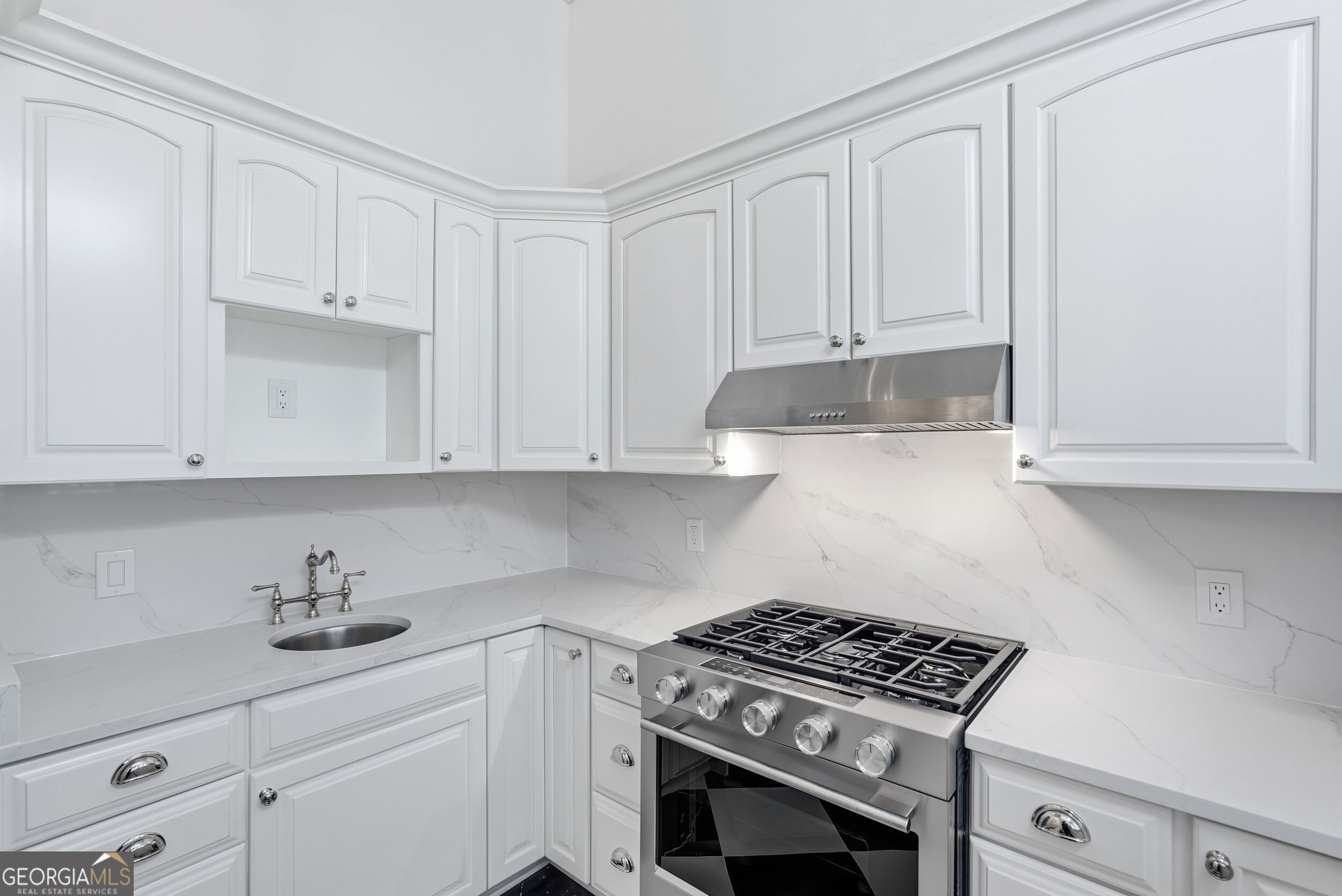 207 E Gwinnett Street Property Photo 24