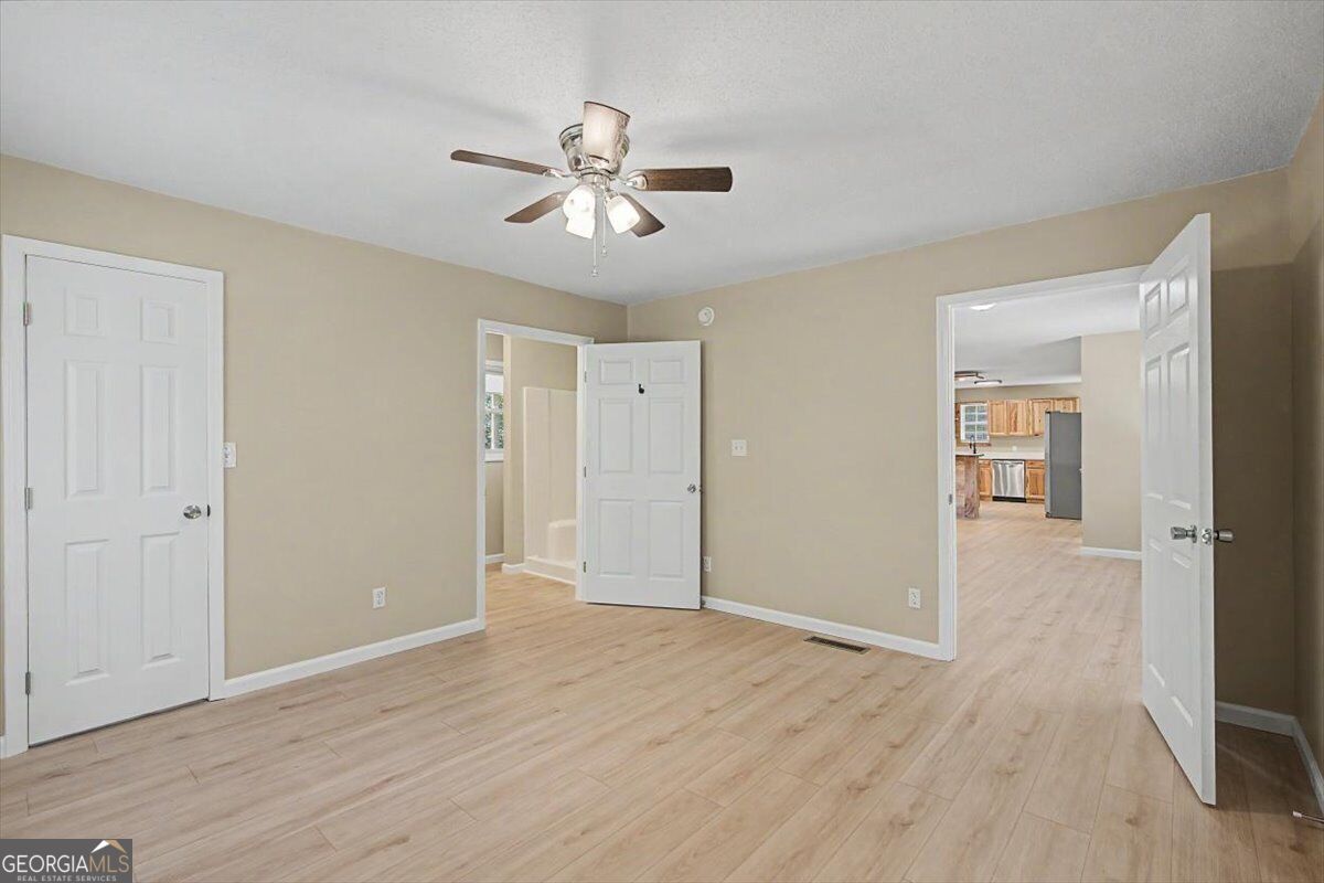938 Mandeville Road Property Photo 5