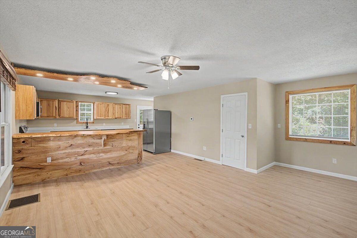 938 Mandeville Road Property Photo 6