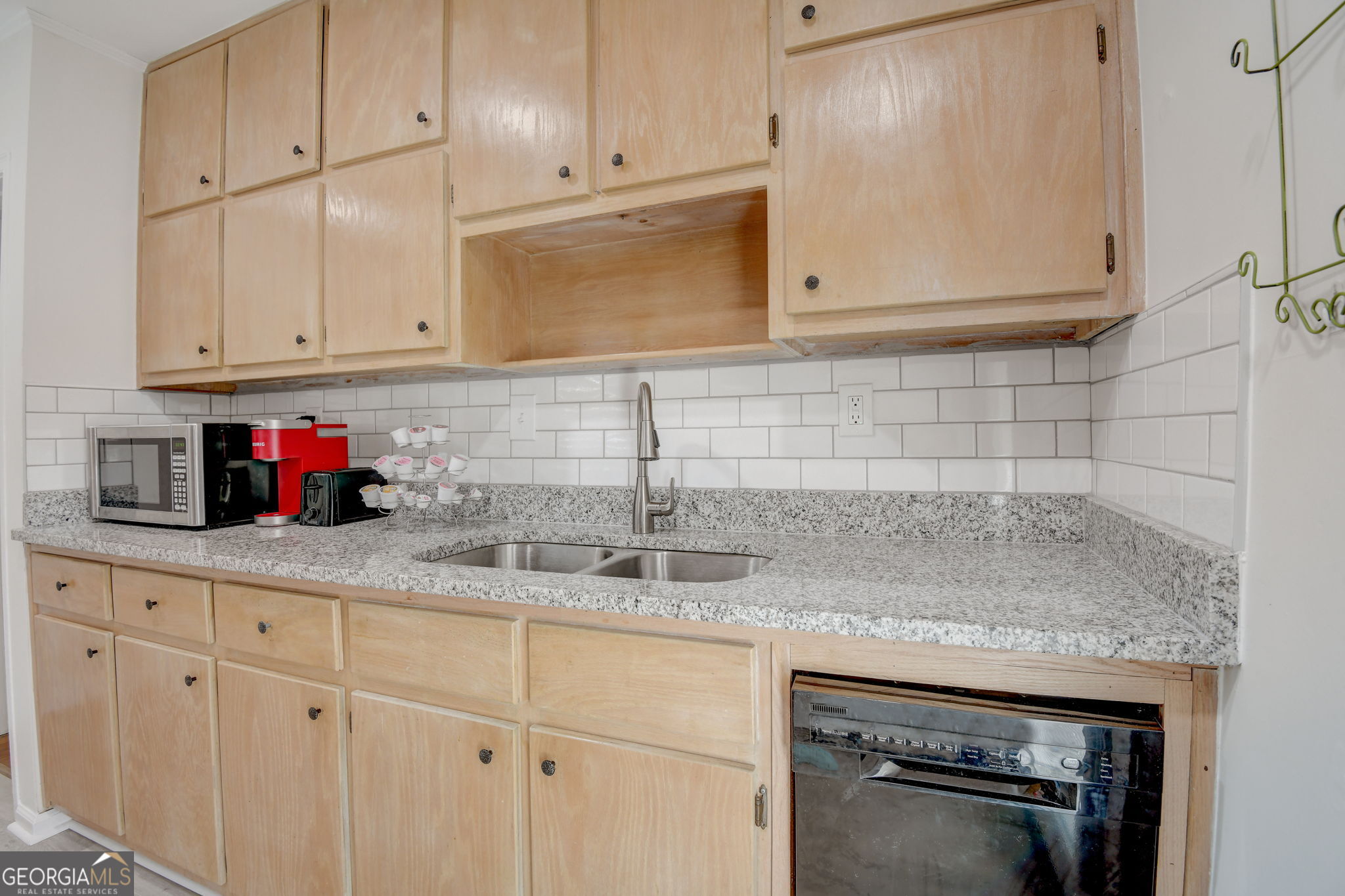 711 Campbell Circle Property Photo 7