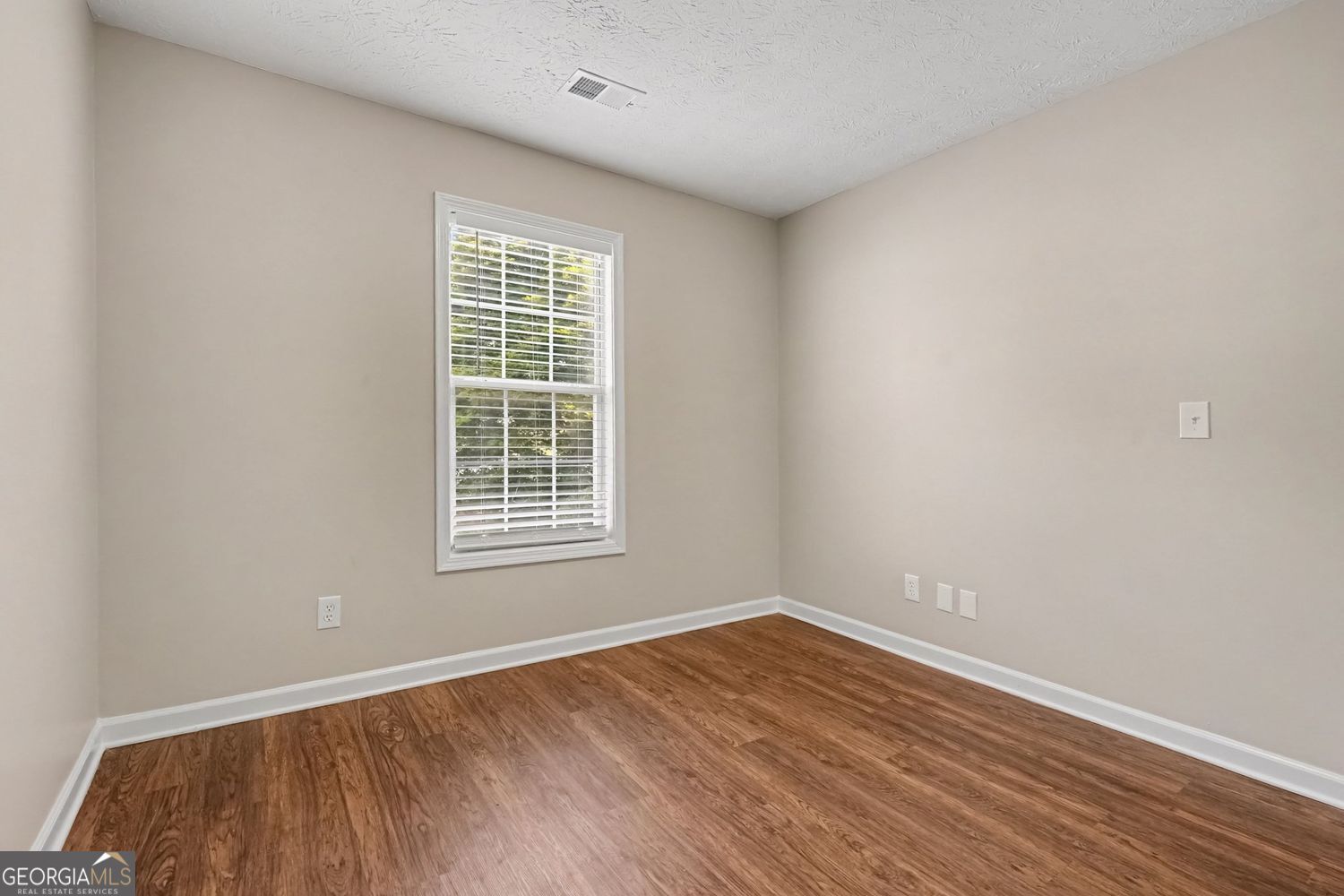 740 Chatham Park Drive Property Photo 15