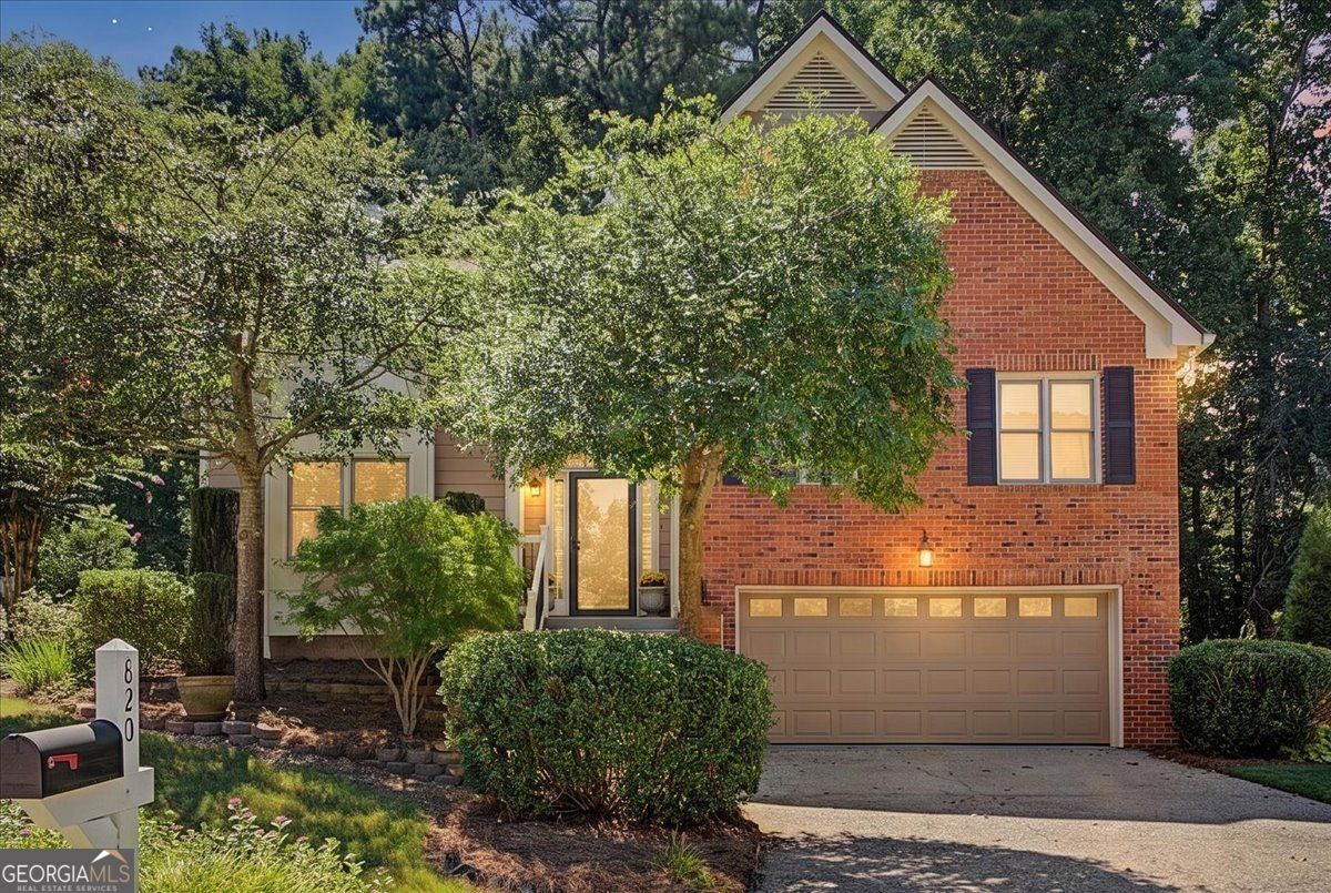 820 Kenley Walk Property Photo 1