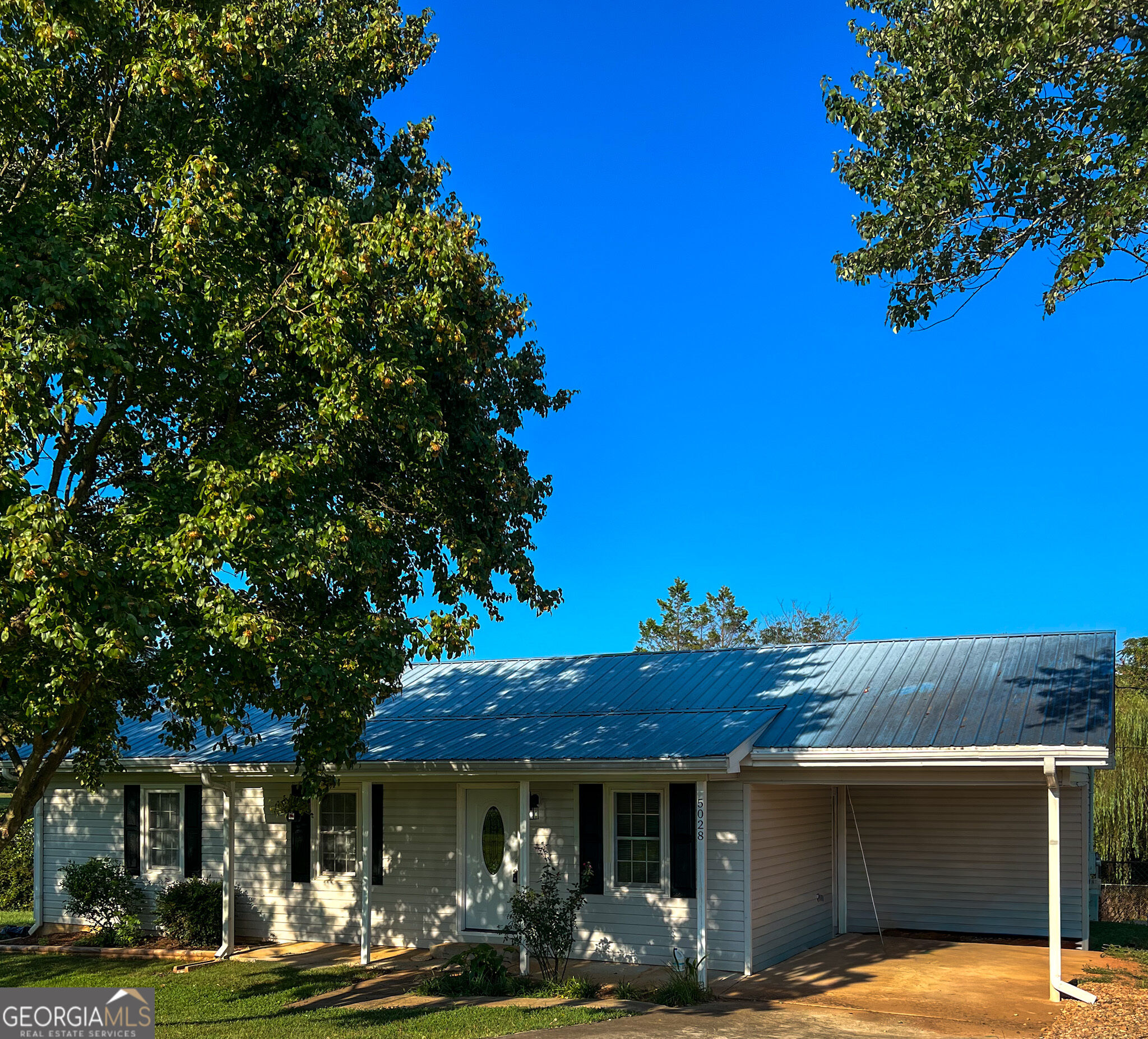 5028 Clarks Bridge Road Property Photo 2