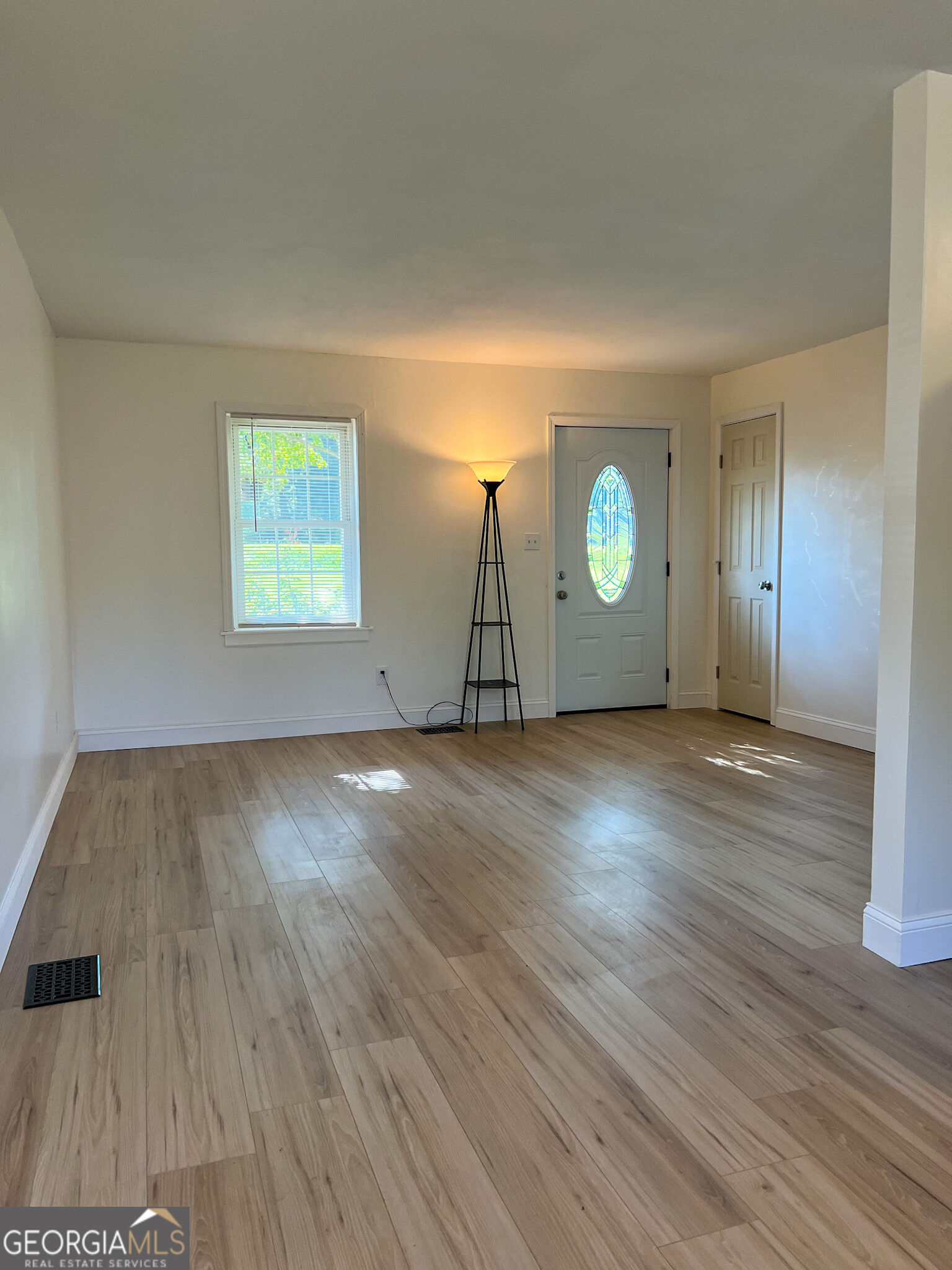 5028 Clarks Bridge Road Property Photo 7