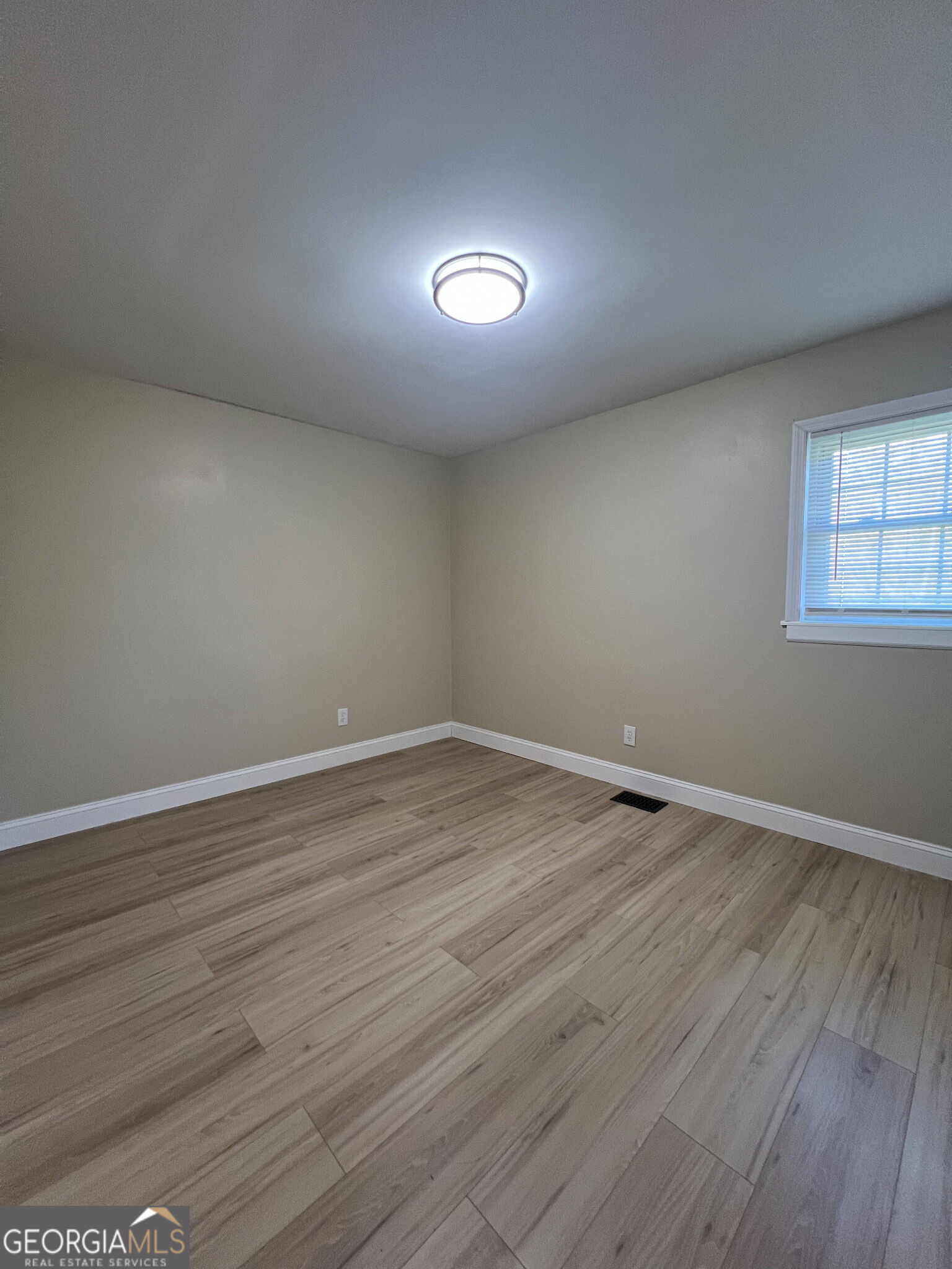 5028 Clarks Bridge Road Property Photo 17