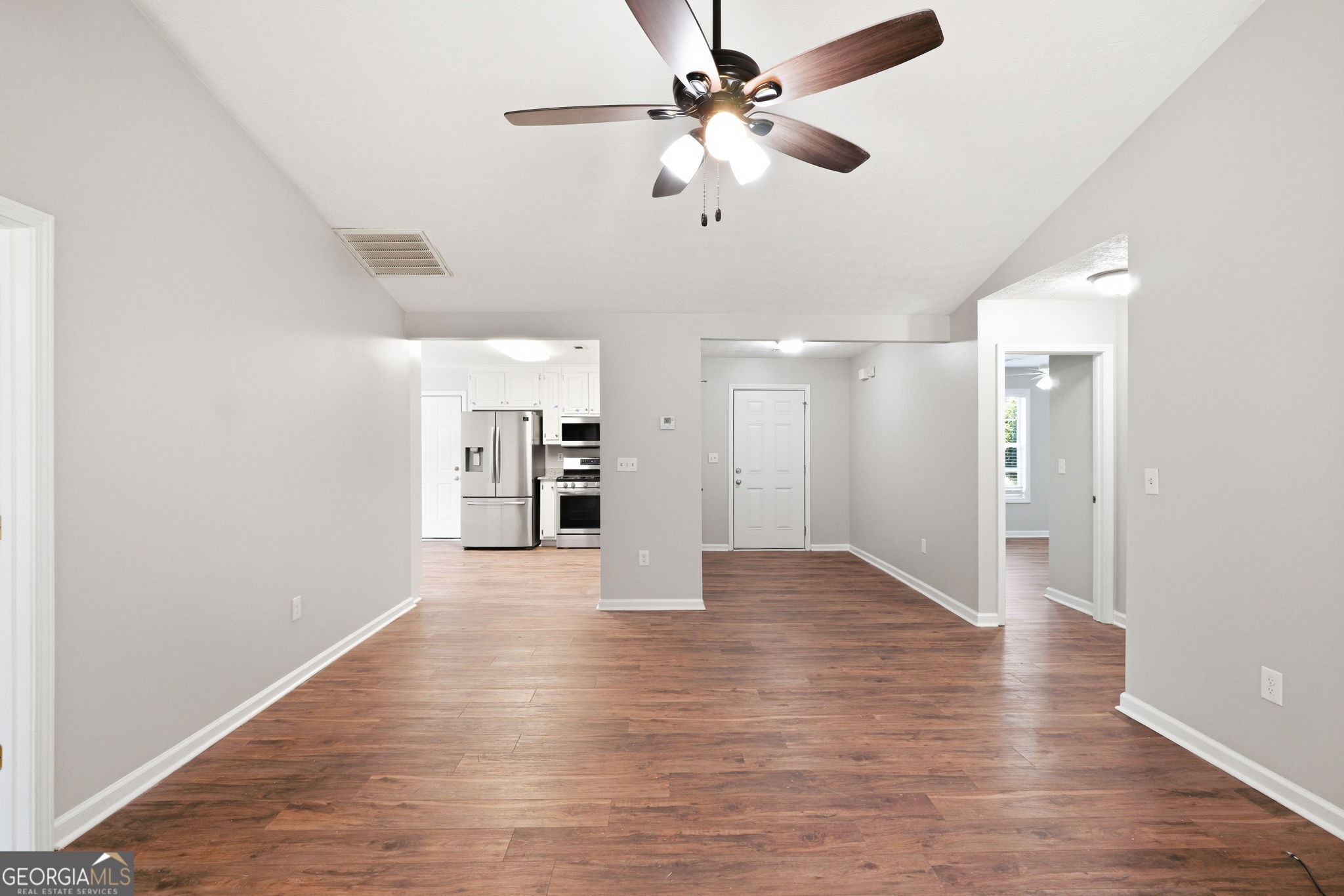 114 Harper Way Property Photo 5