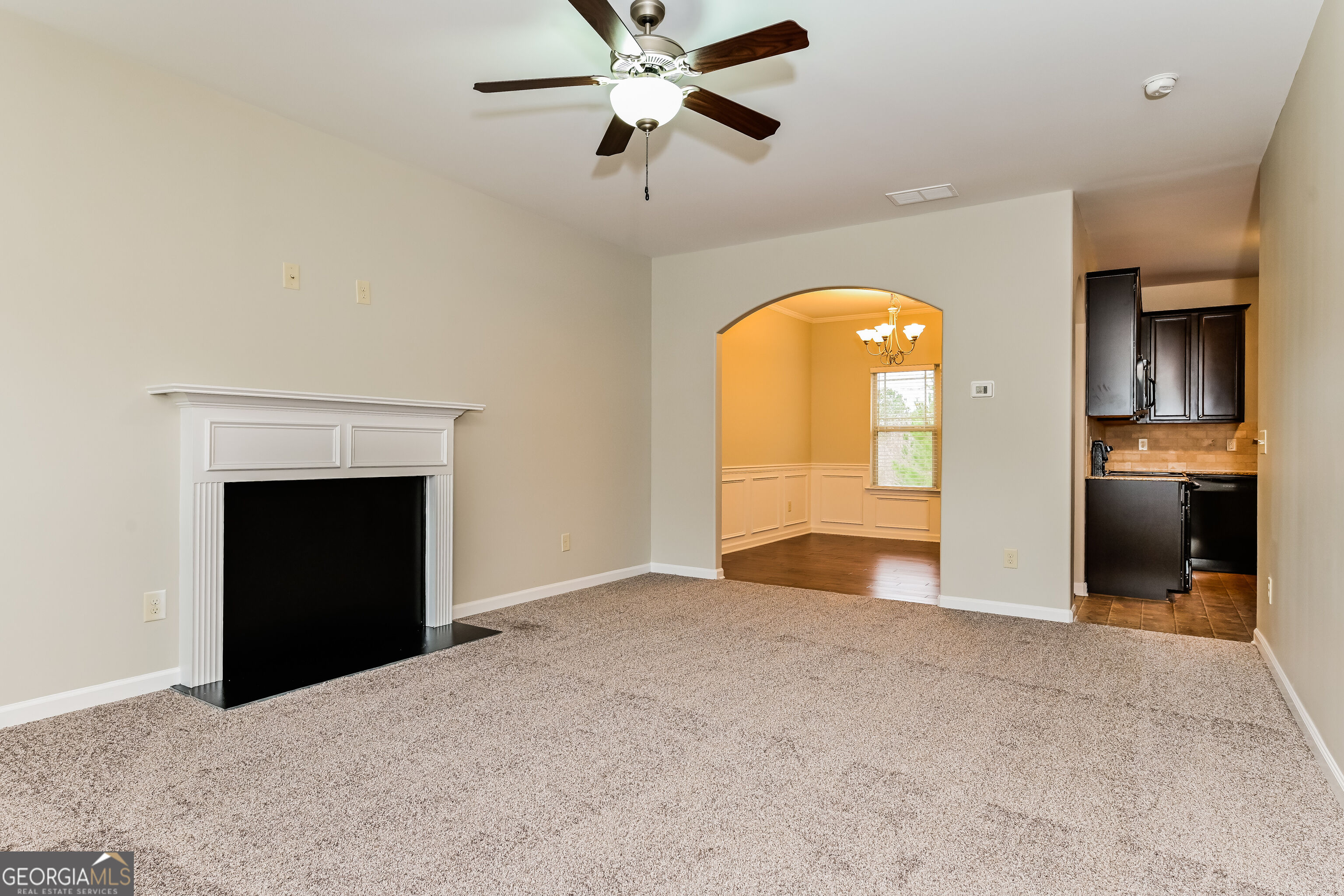 633 Stevens Place Property Photo 5