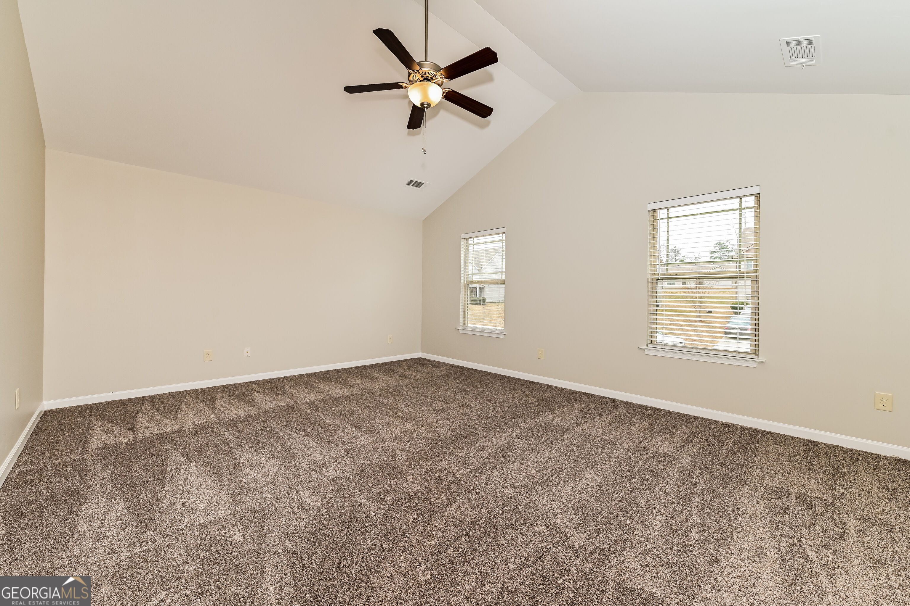633 Stevens Place Property Photo 12