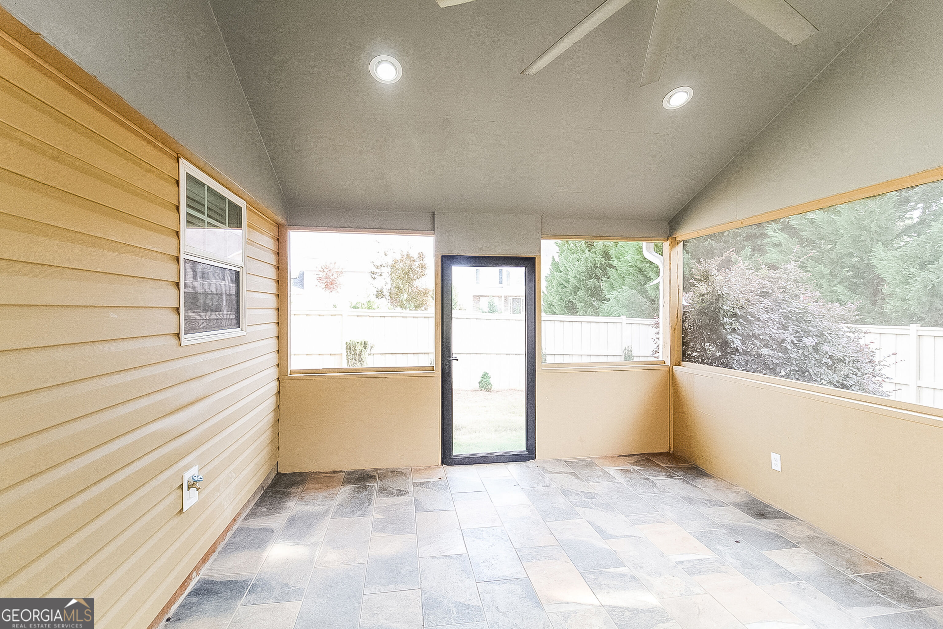 145 Spring Lake Terrace Property Photo 3