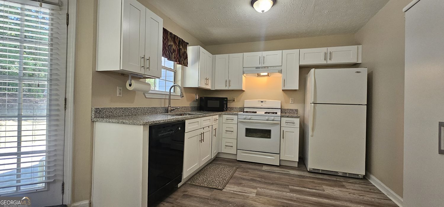 661 Michael Circle Property Photo 8
