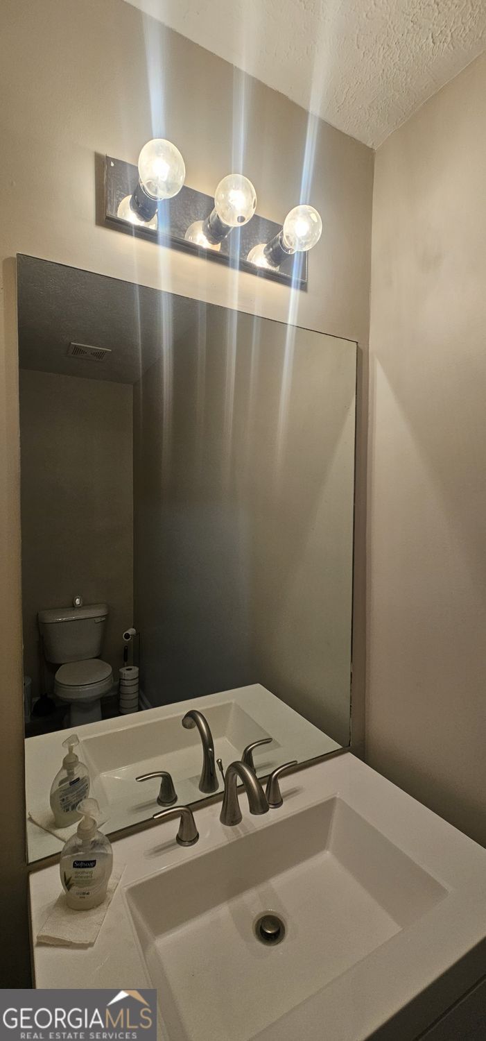 661 Michael Circle Property Photo 11