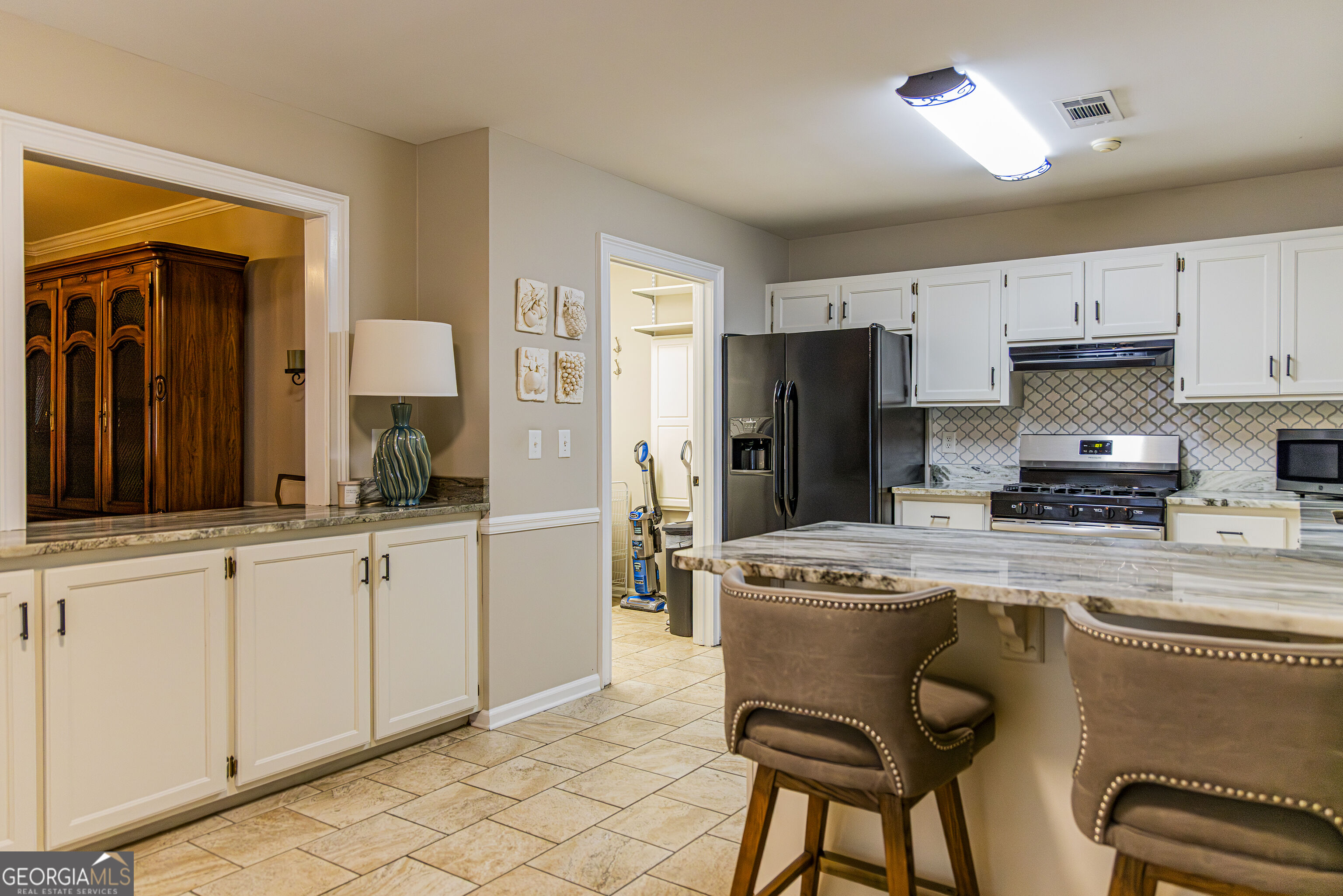 2 Robin St # 5 Property Photo 12
