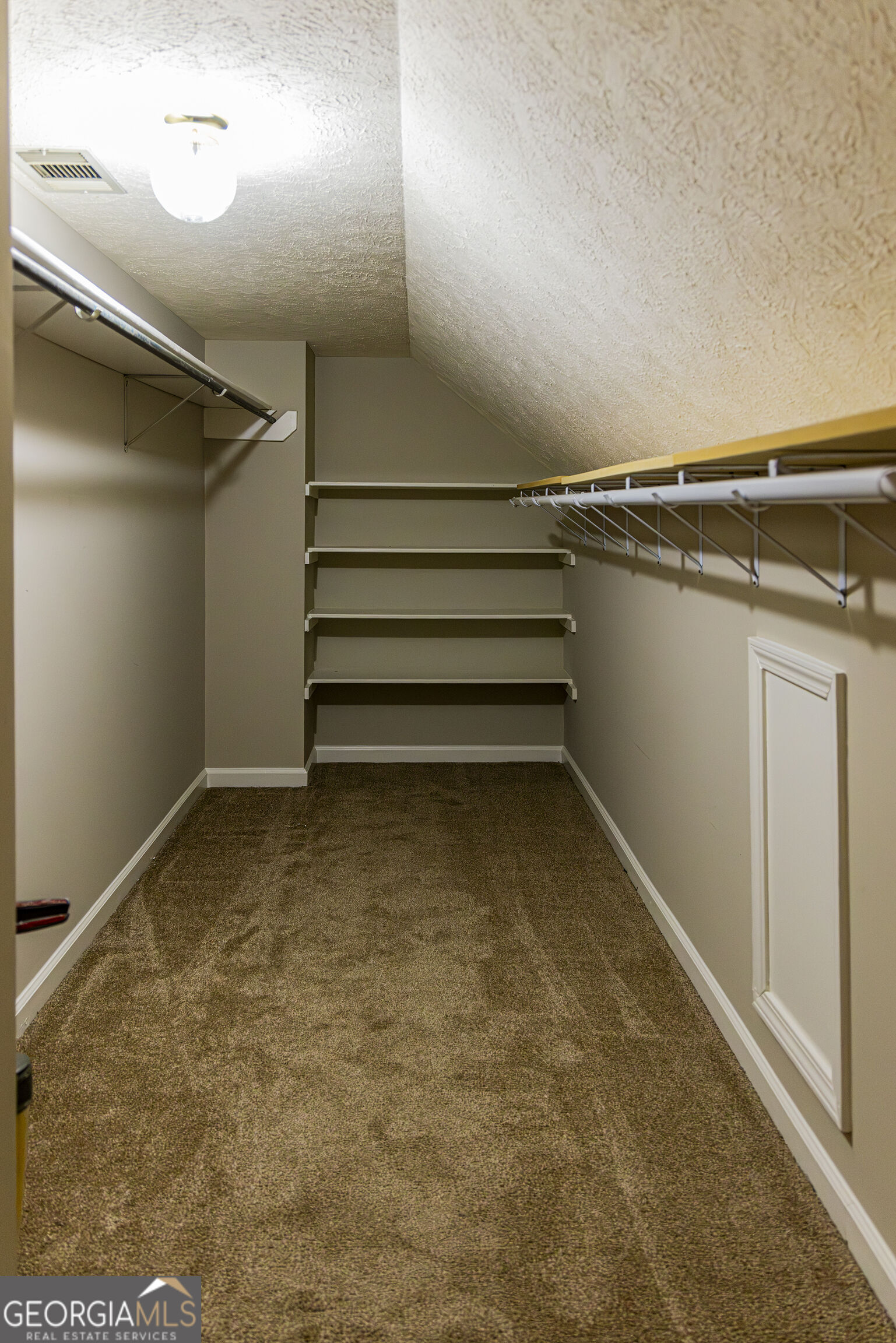 2 Robin St # 5 Property Photo 26
