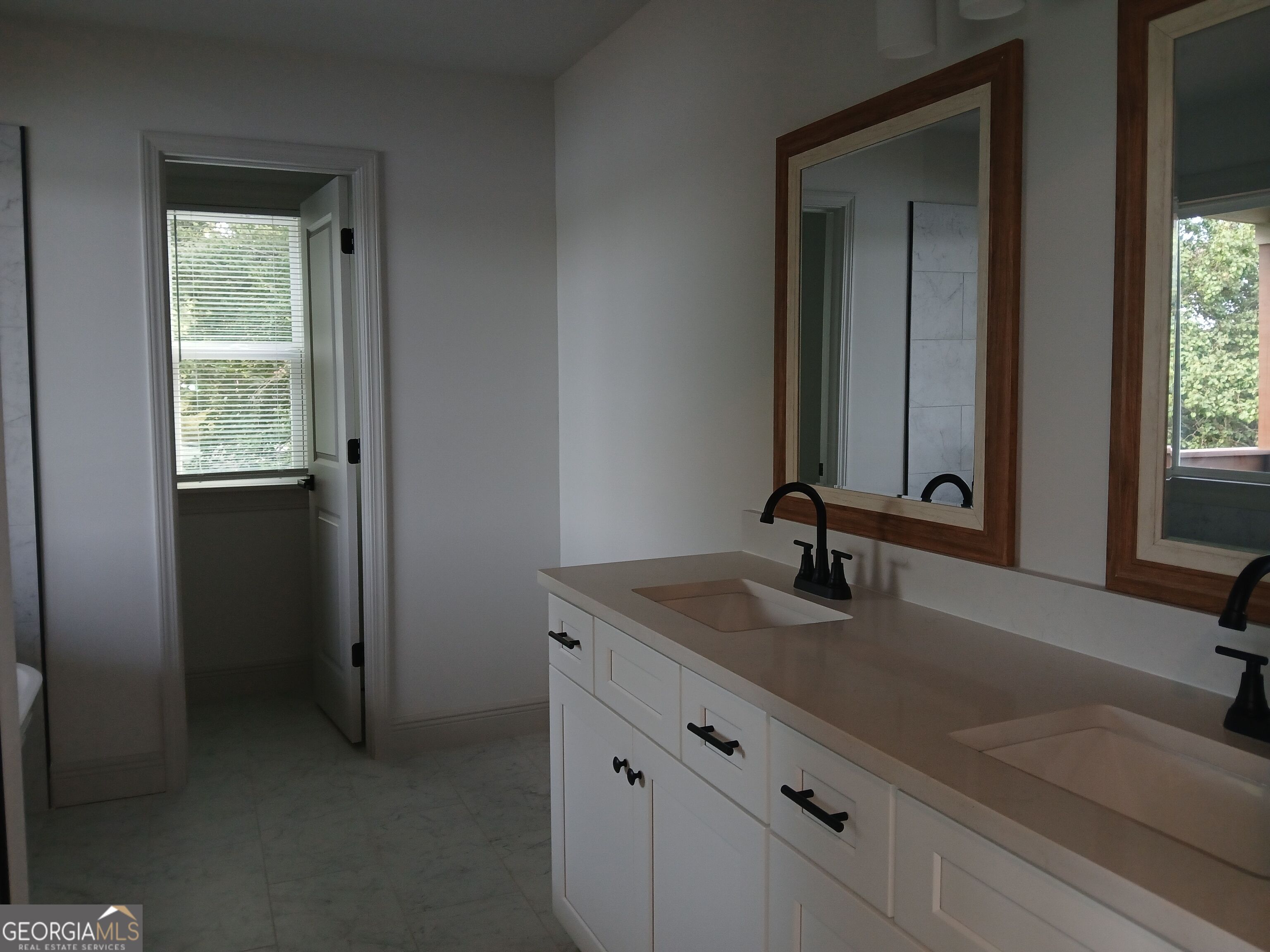 245 Lakeview Drive Property Photo 16